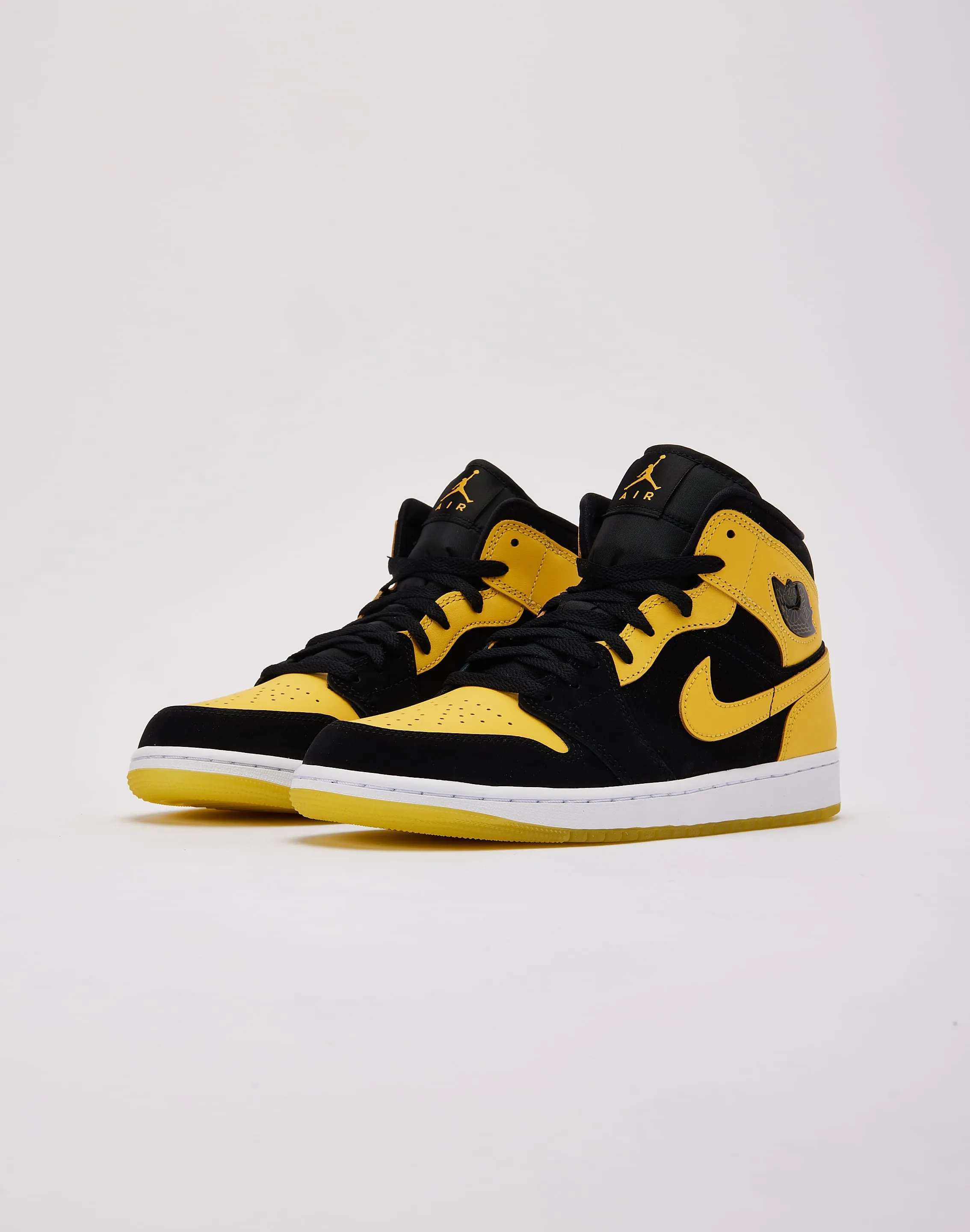 Jordan Air Jordan 1 Mid SE 'New Love'