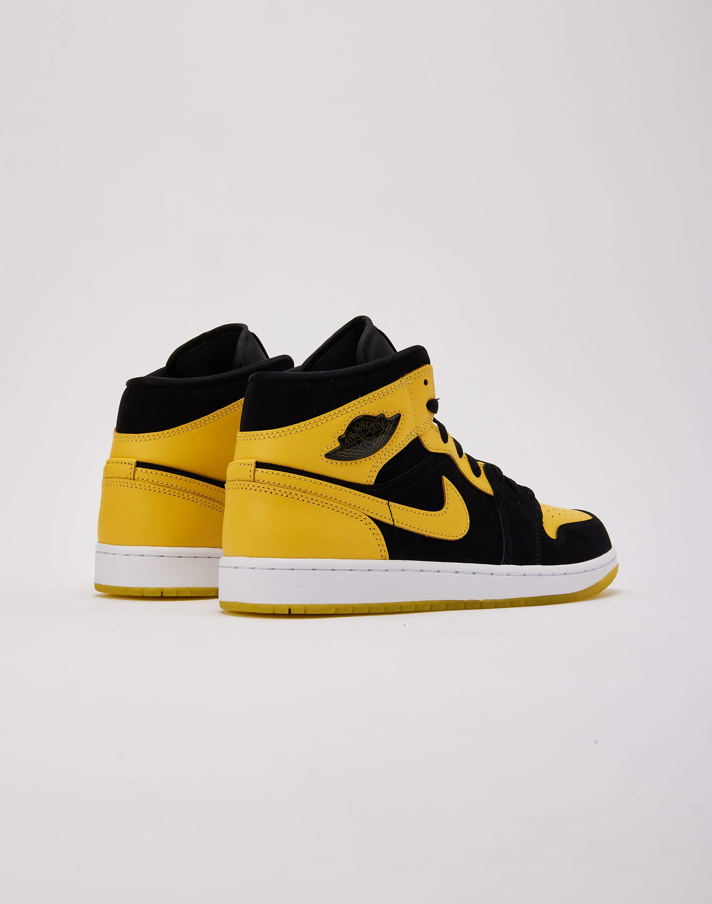 Jordan Air Jordan 1 Mid SE 'New Love'