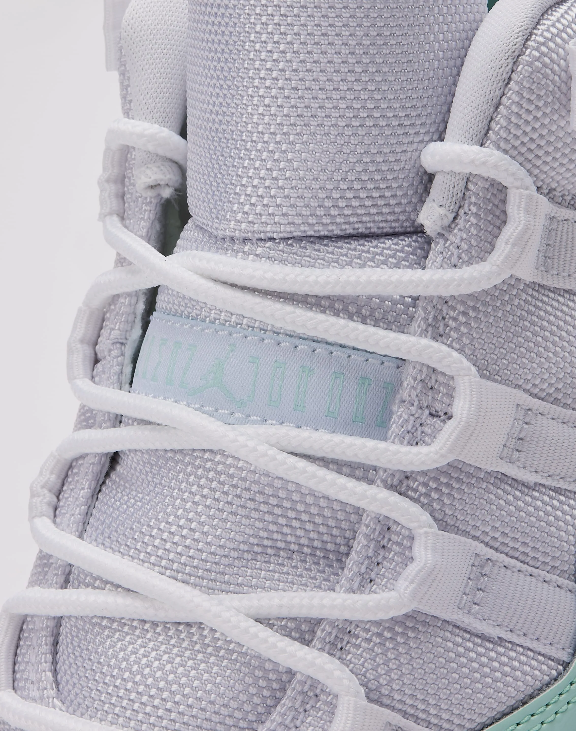 Jordan Air Jordan 11 Retro Low 'Igloo'
