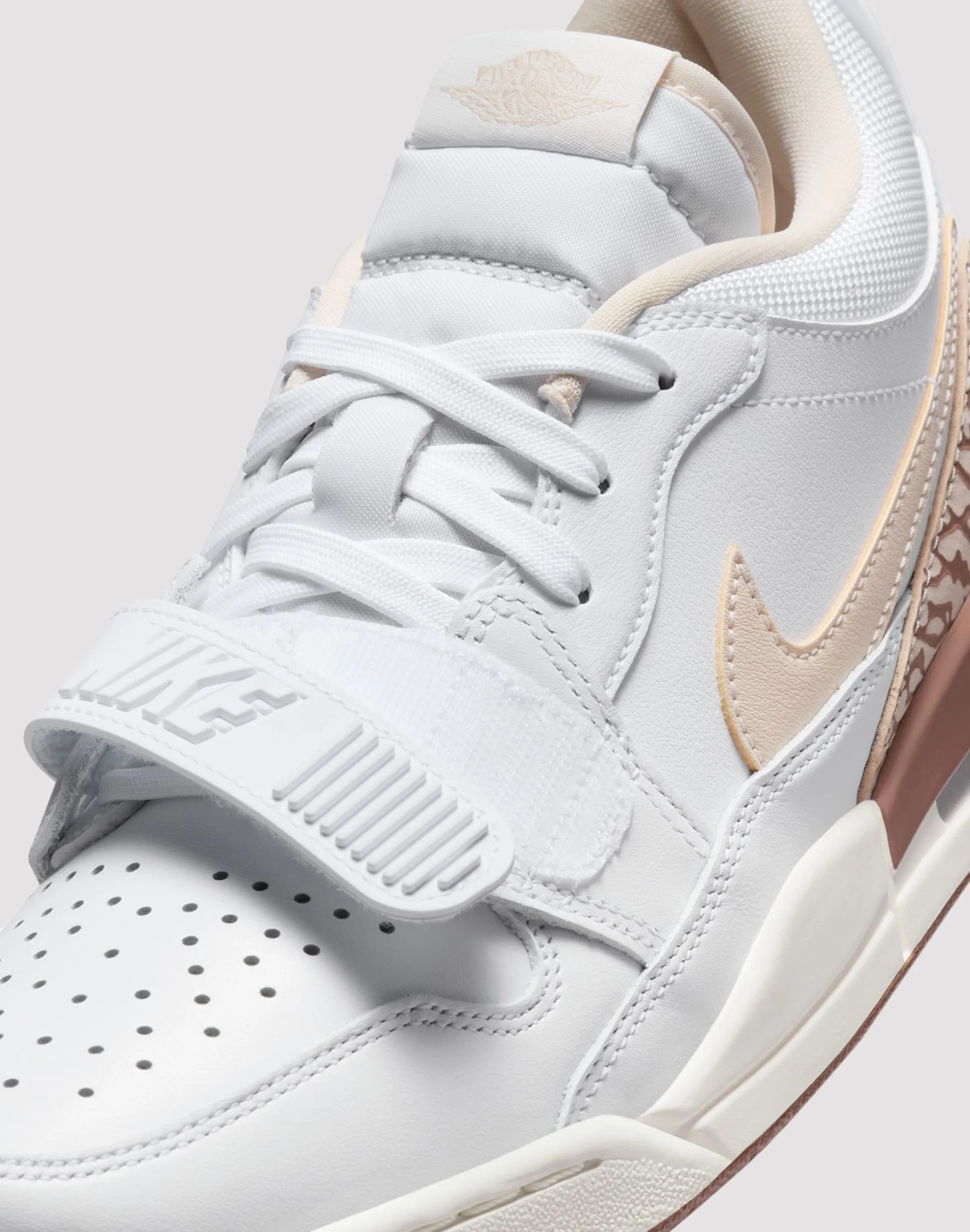 Jordan Legacy 312 Low White/Legend Lt Brown/Archaeo Brown/Sail