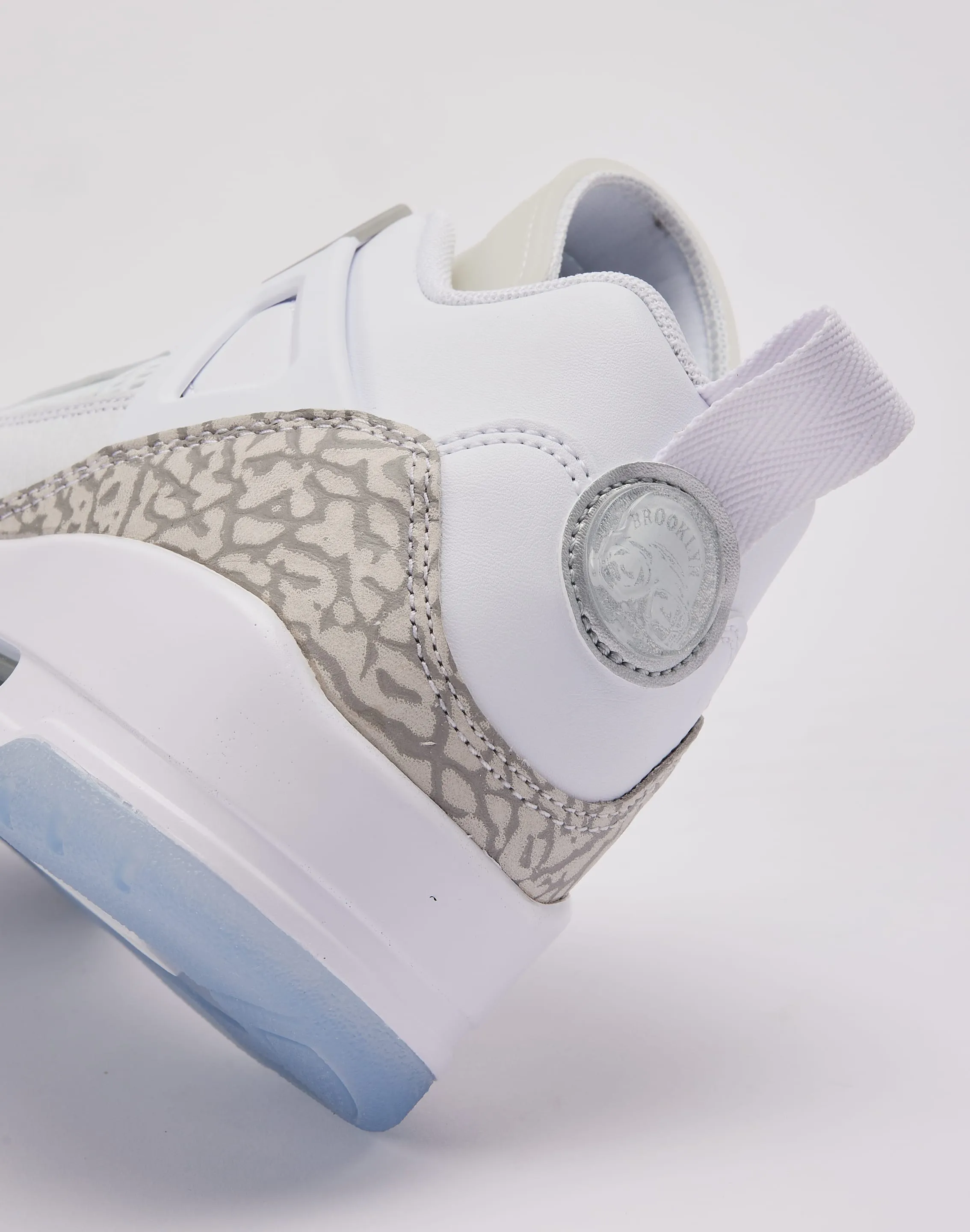 Jordan Spizike Low