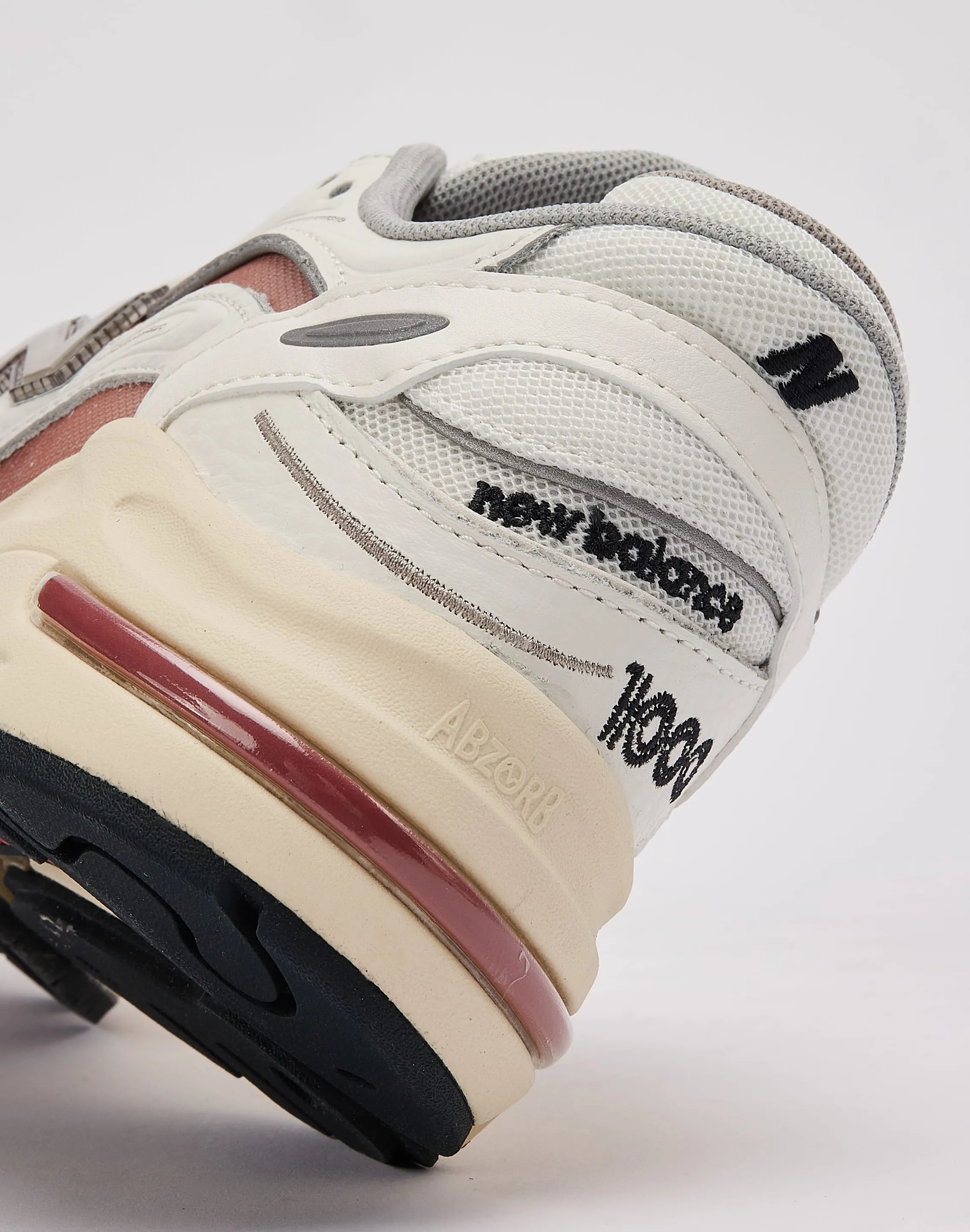 New Balance 1000