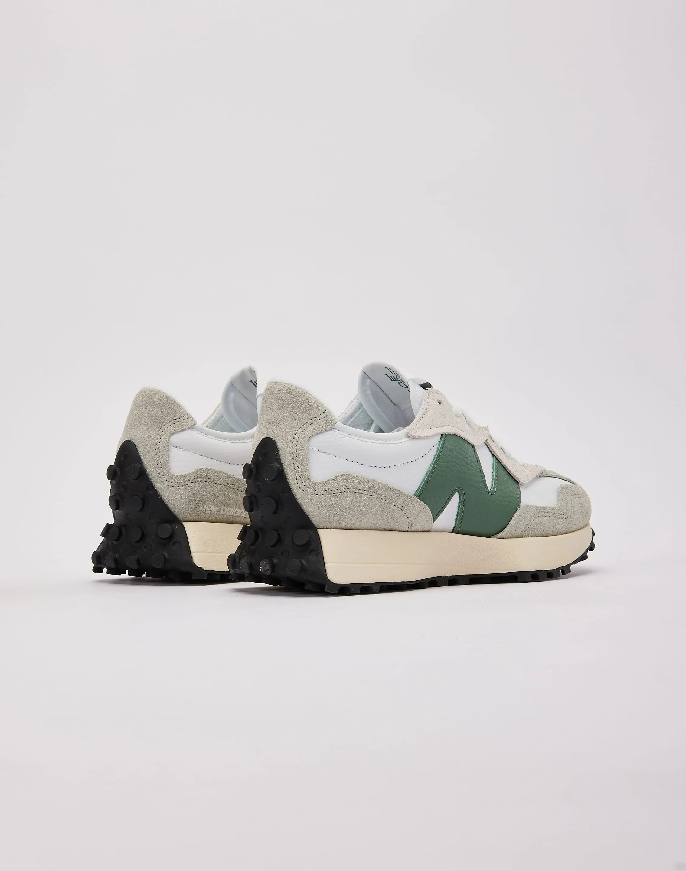 New Balance 327