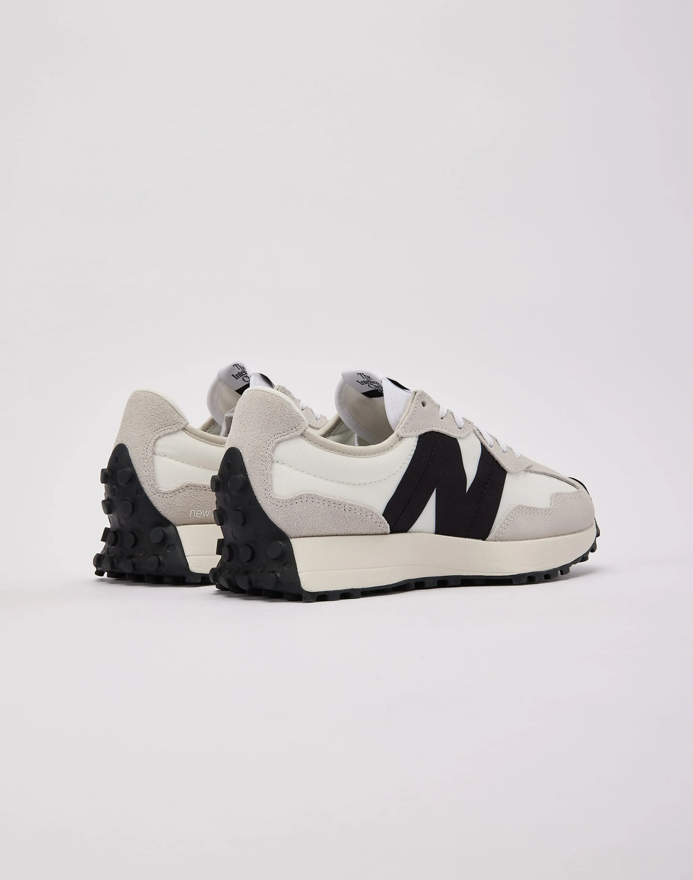 New Balance 327
