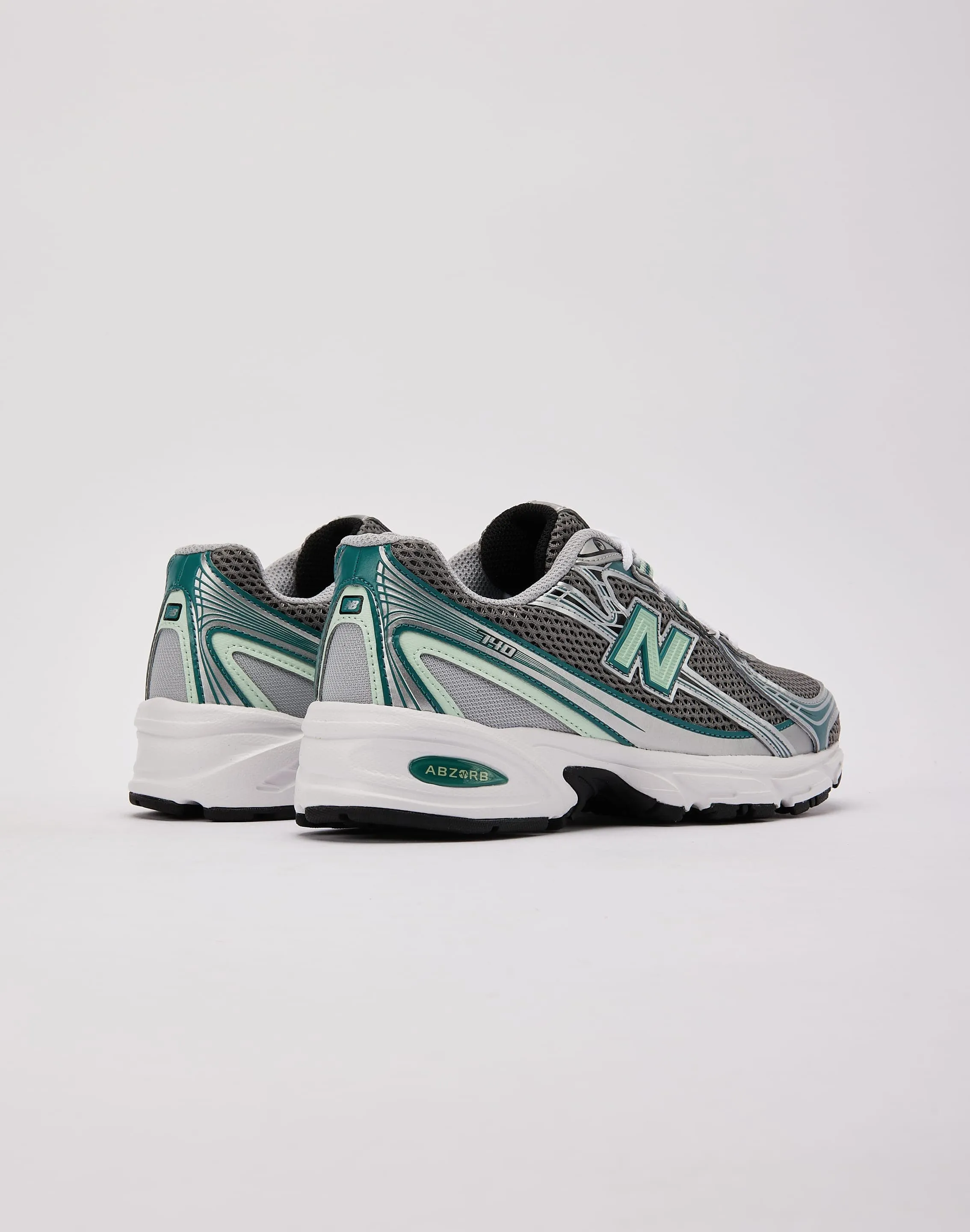 New Balance 740