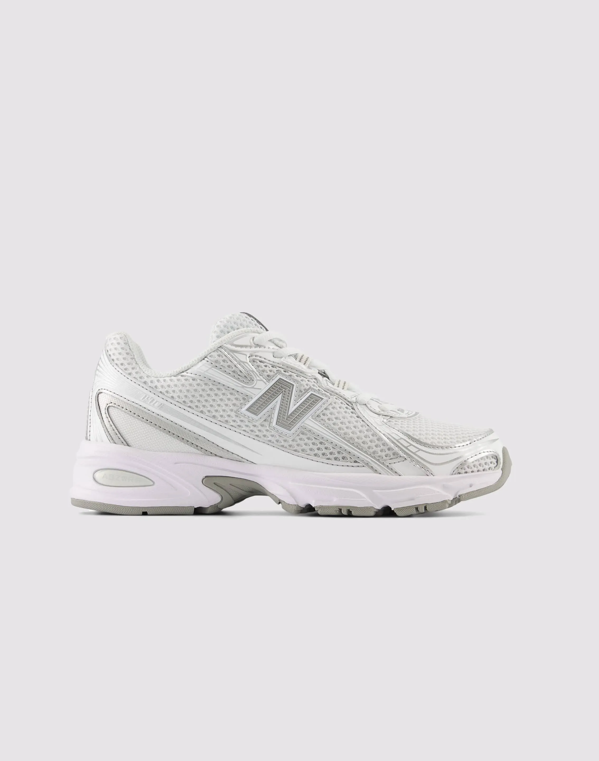 New Balance 740
