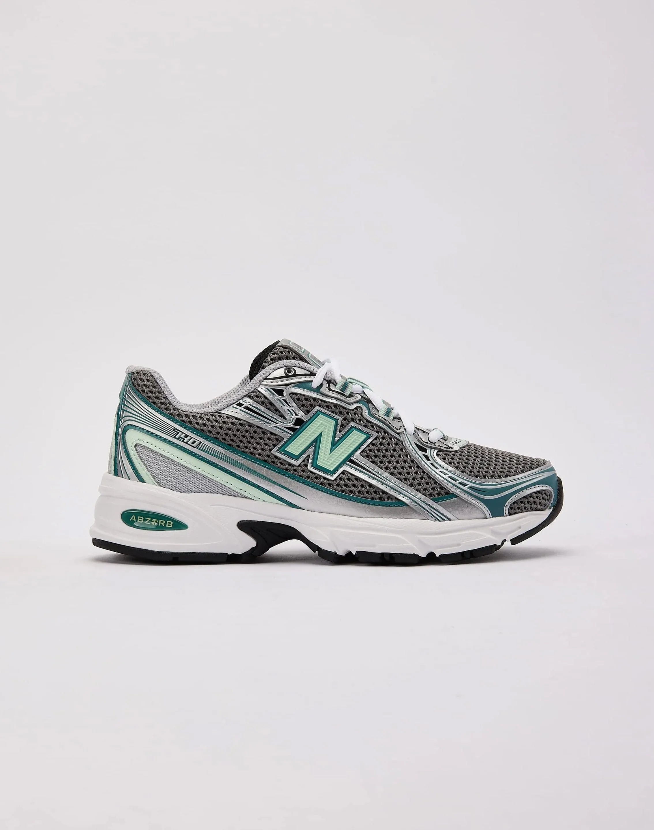 New Balance 740
