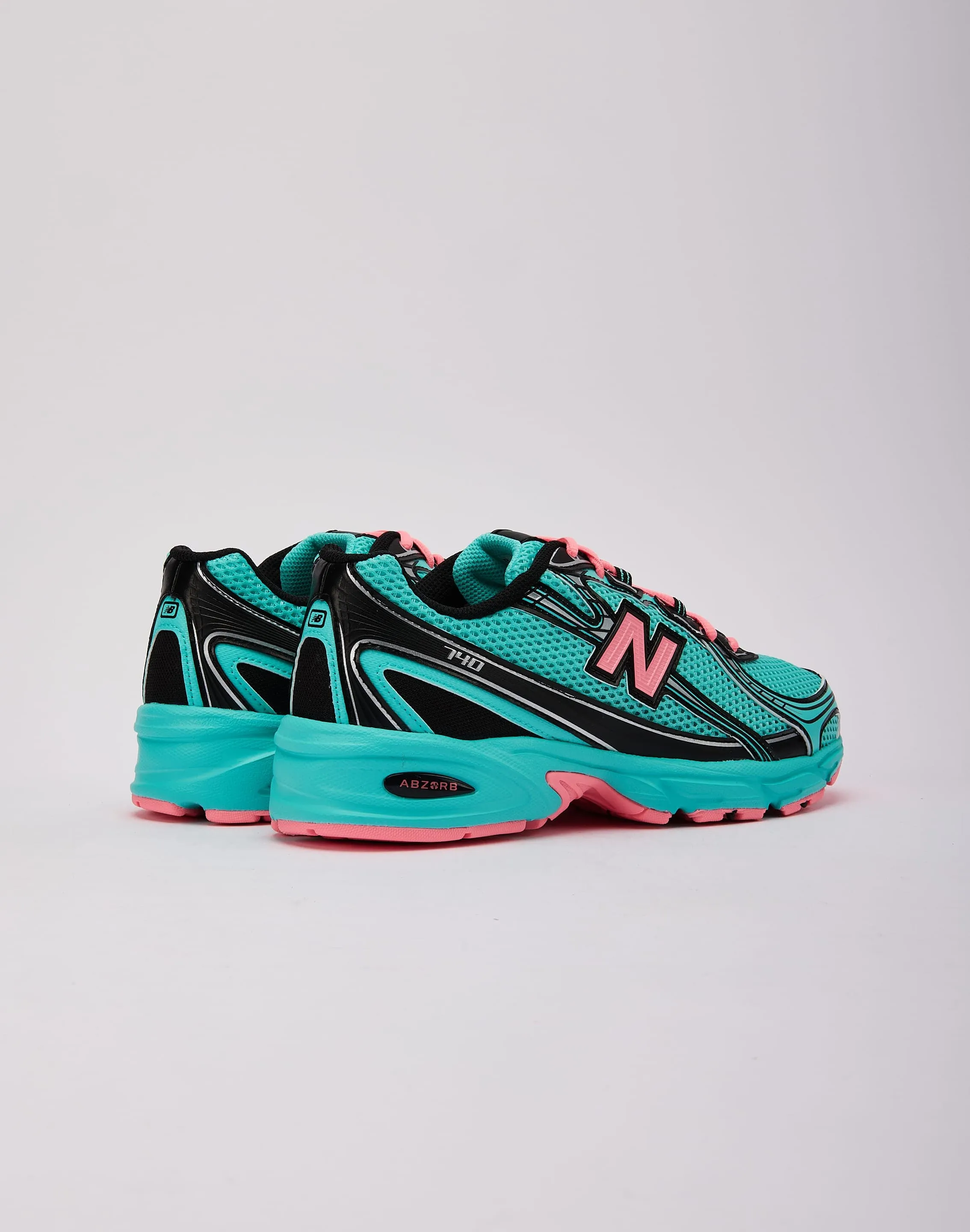 New Balance 740