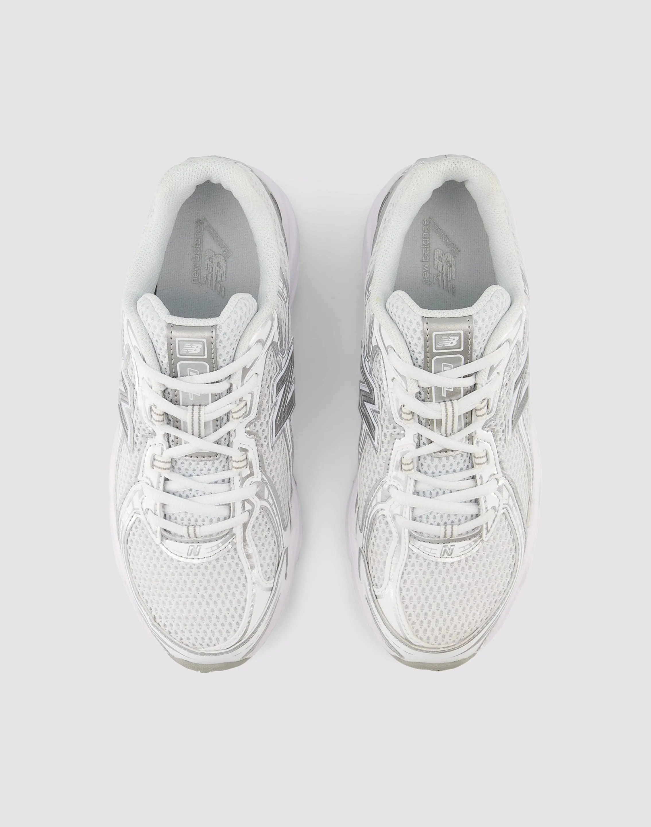 New Balance 740