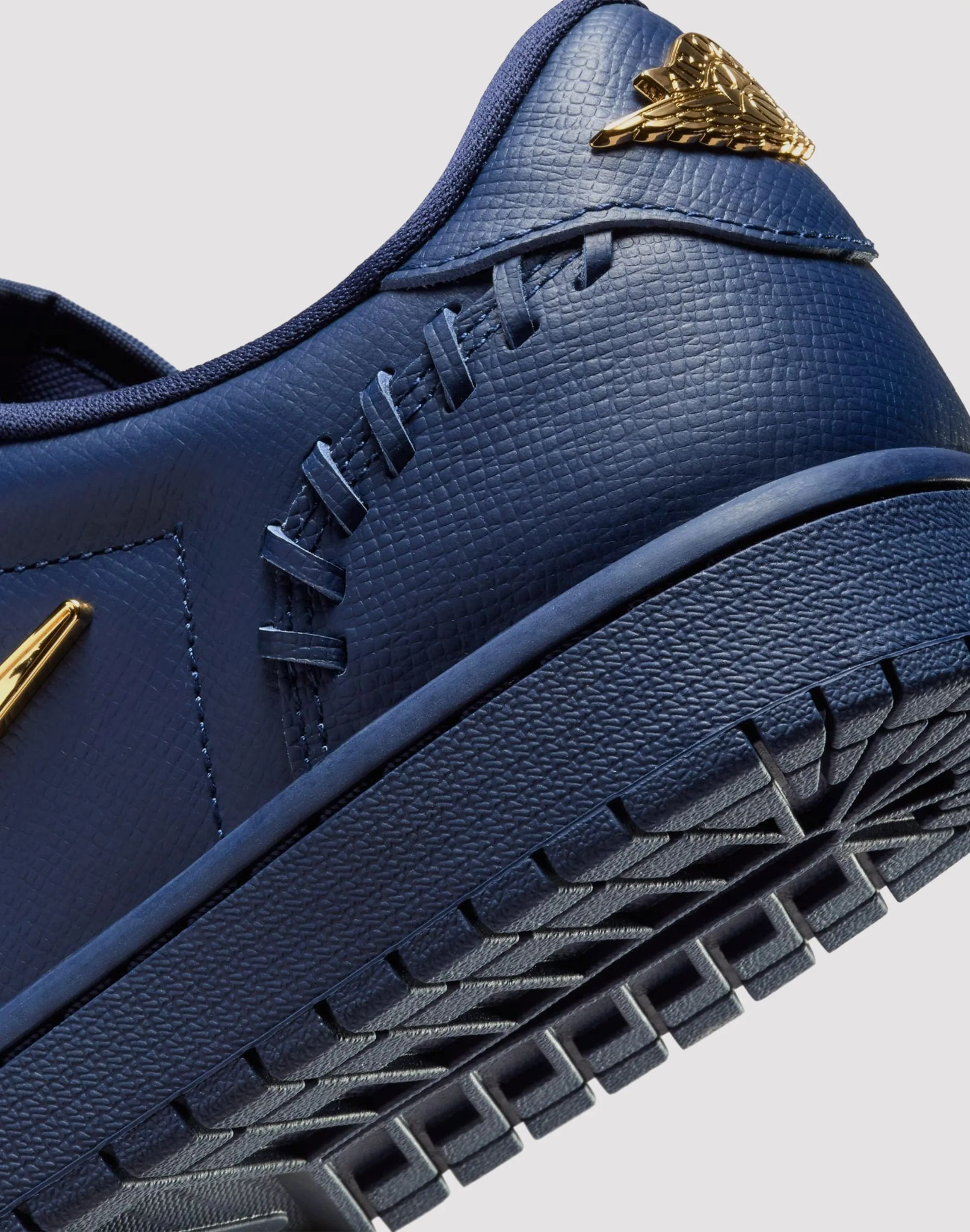 Nike 1 Low Method of Make "Midnight Navy/Metallic Gold"