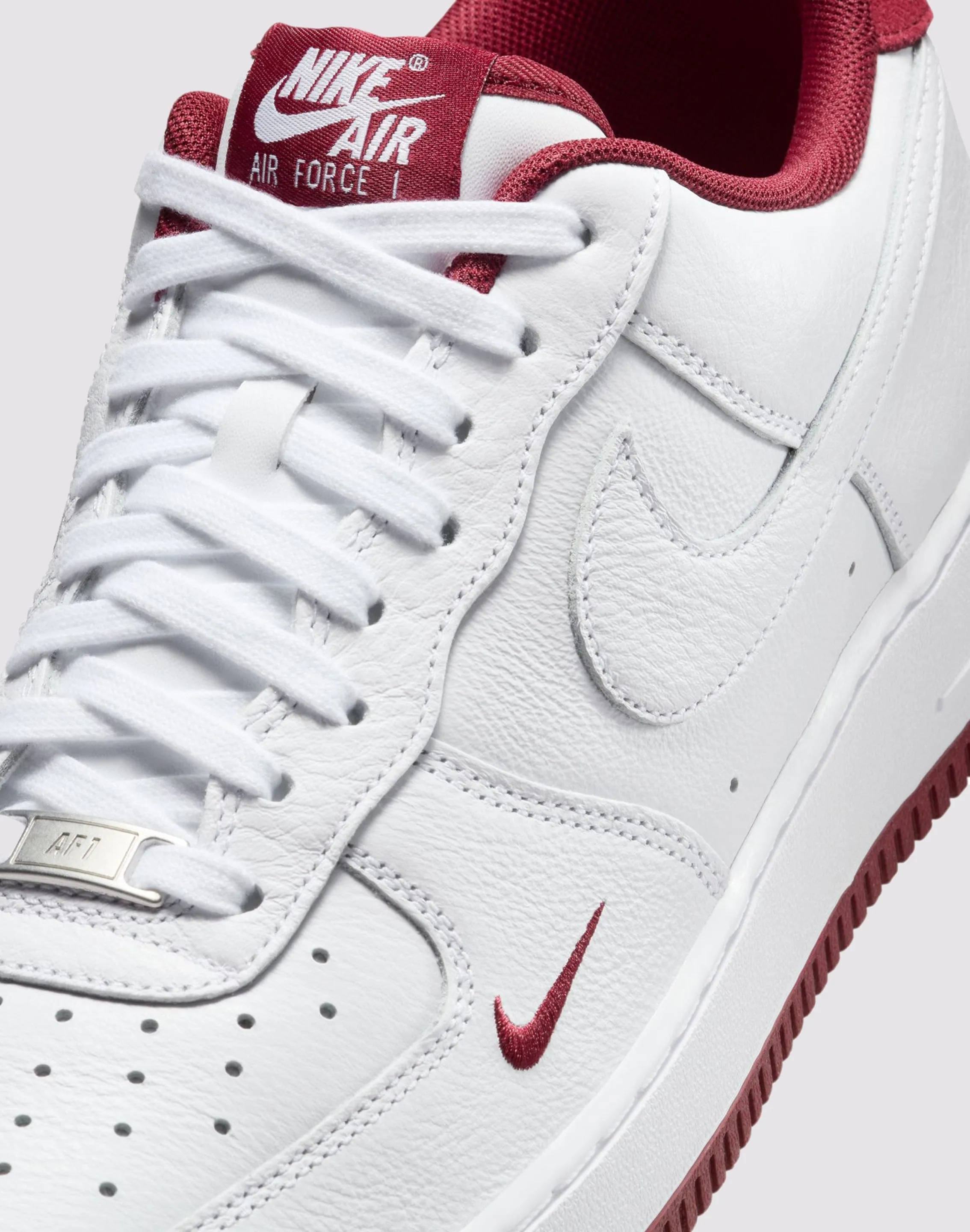 Nike Air Force 1 '07 LV8