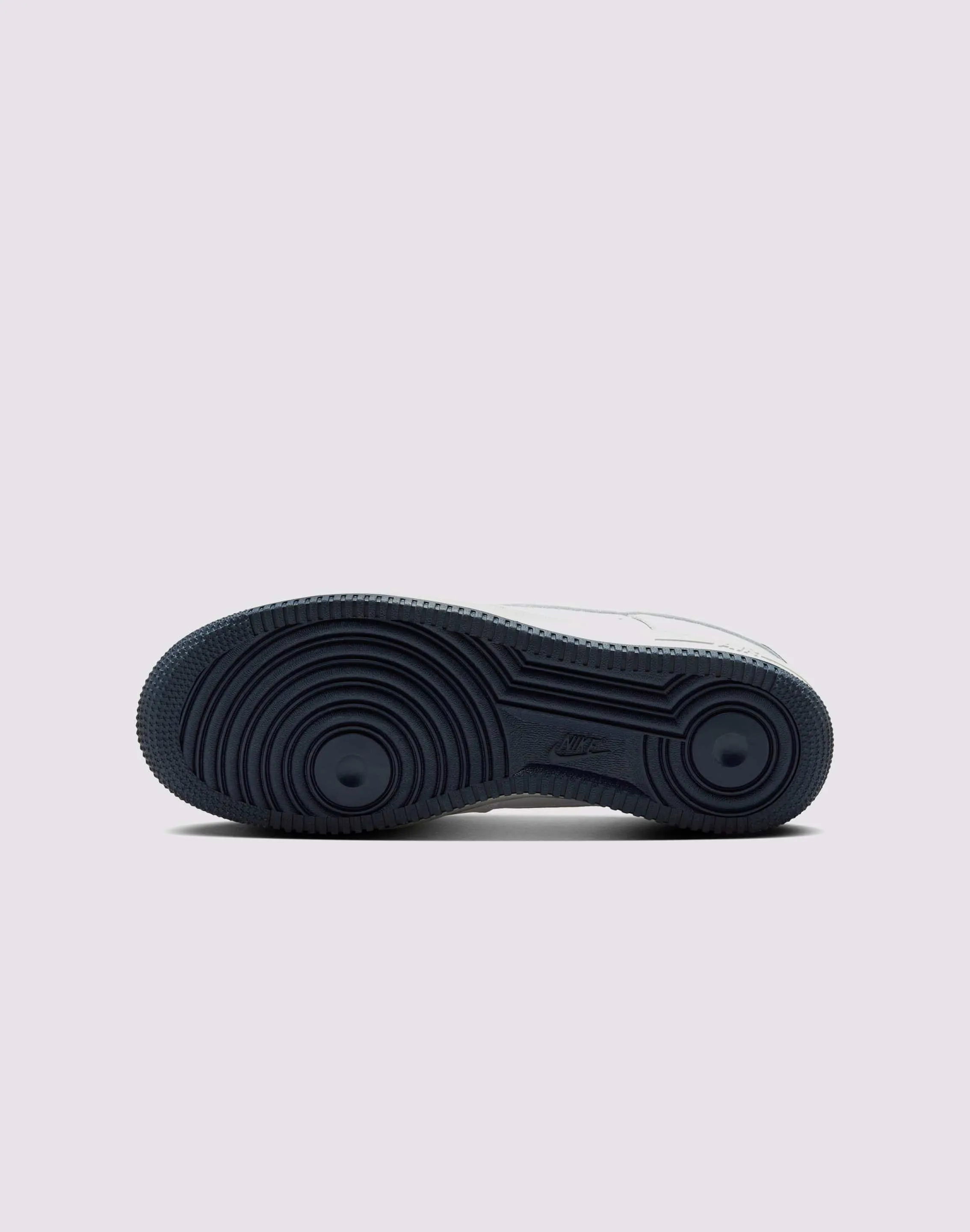 Nike Air Force 1 '07 LV8