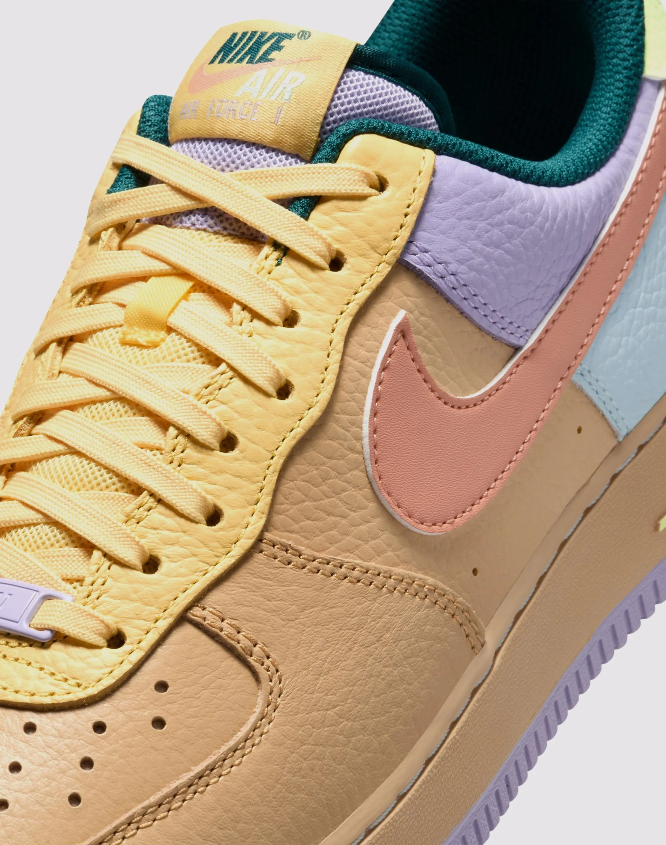 Nike Air Force 1 '07 "Easter"