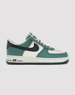 Nike Air Force 1 Low LV8