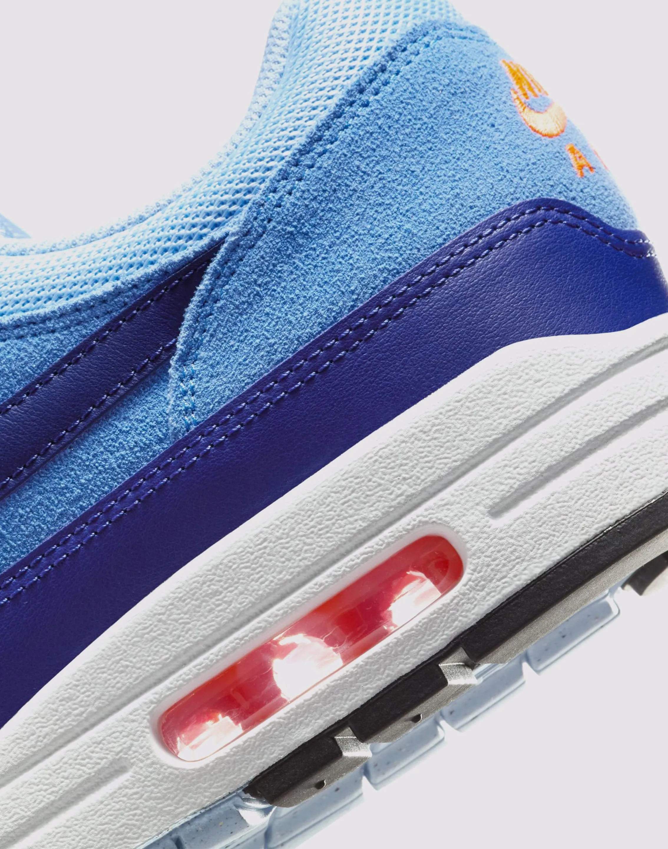 Nike Air Max 1 Essential "Psychic Blue/Deep Royal Blue/Hyper Pink"