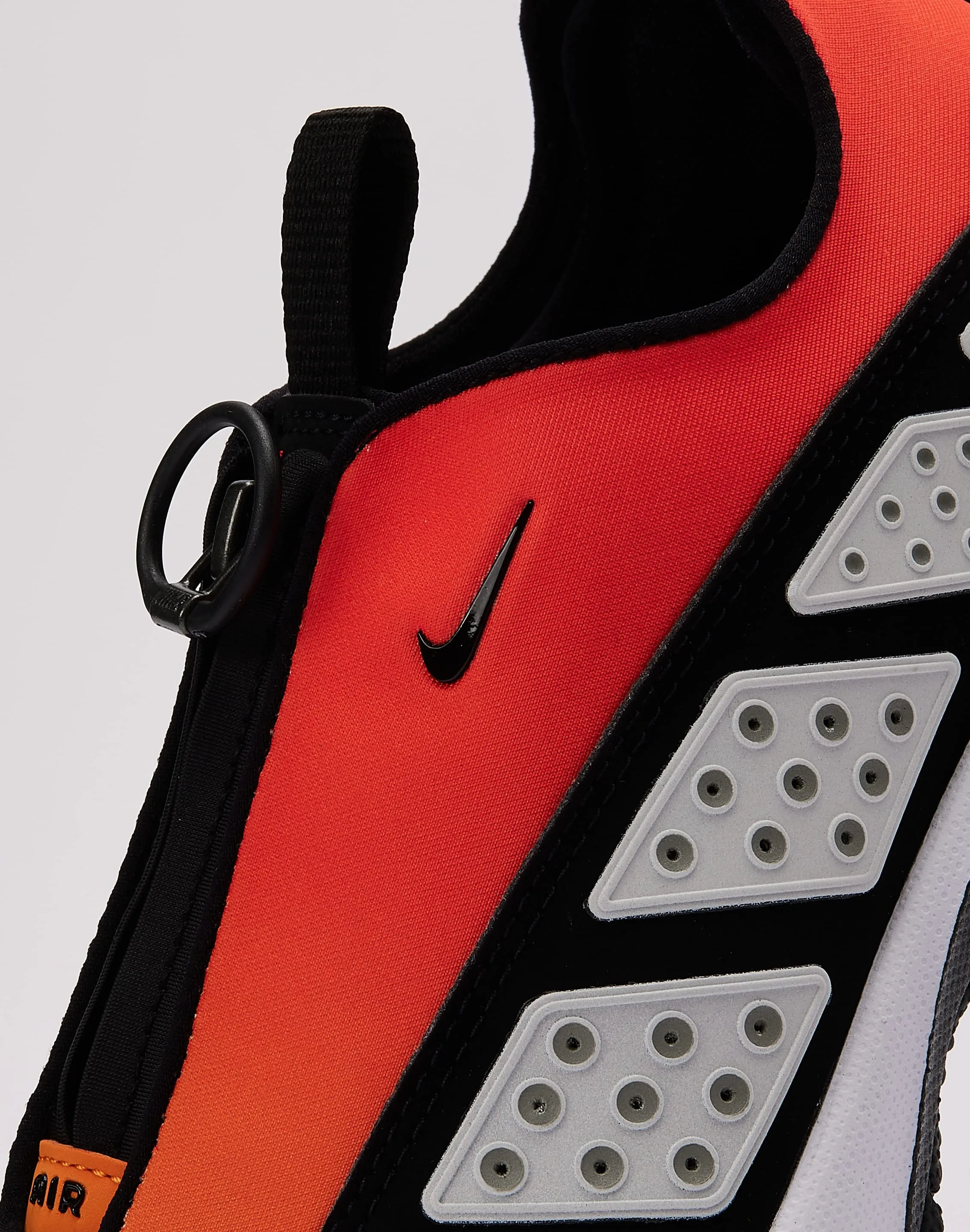 Nike Air Max SNDR 'Bright Crimson'