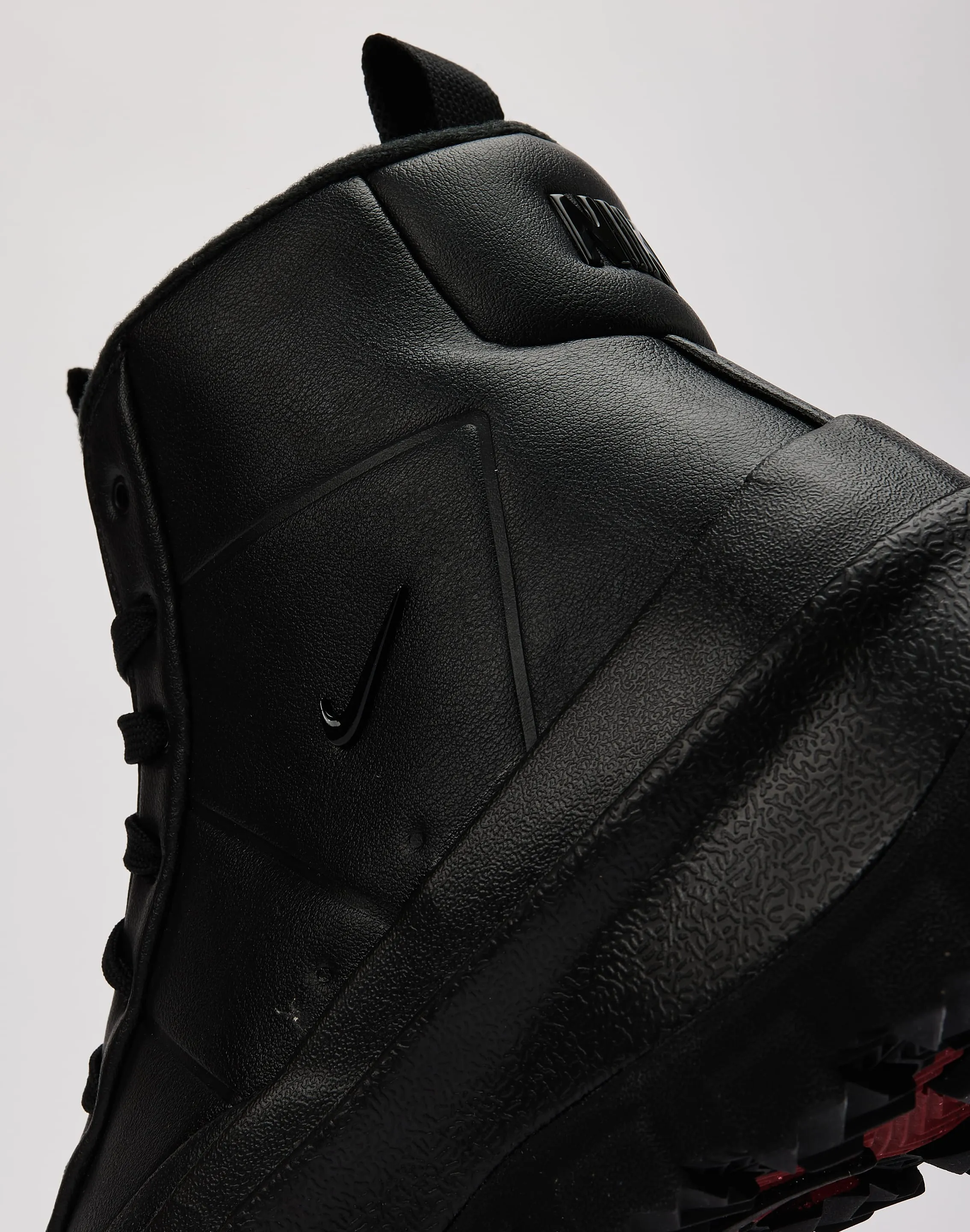 Nike Blazer Roam Mid