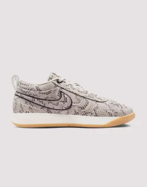 Nike Book 1
