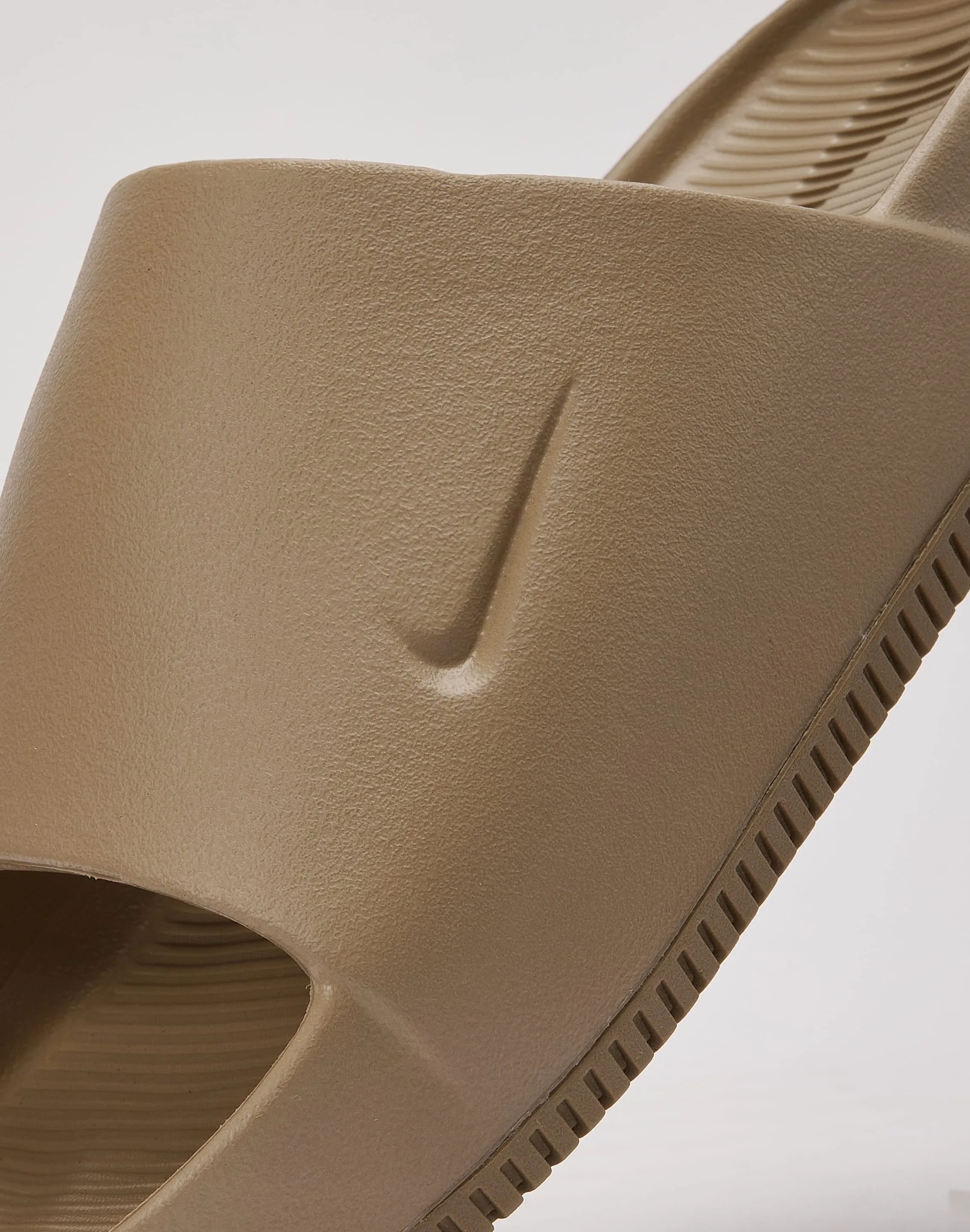 Nike Calm Slides