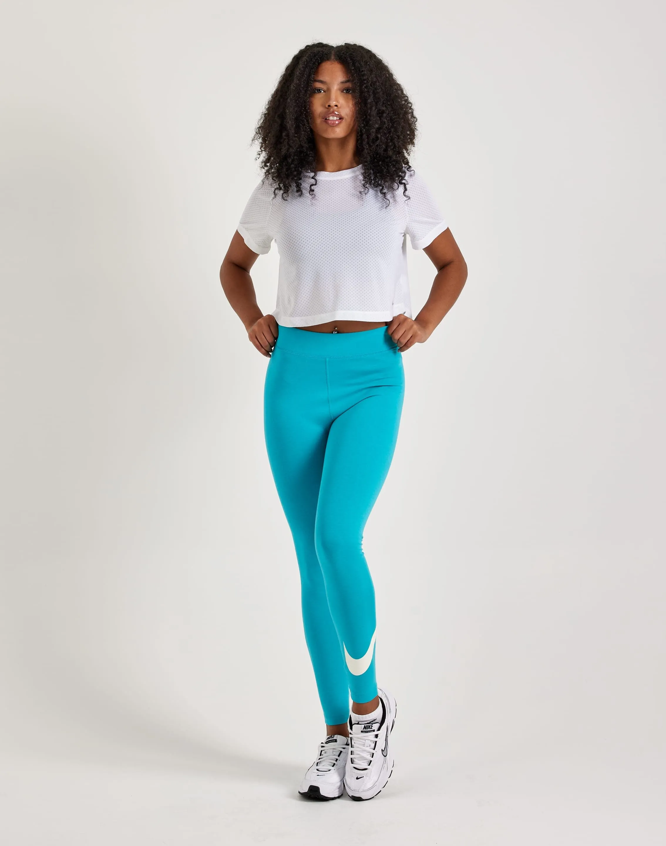 Nike Classics Essential Swoosh Leggings