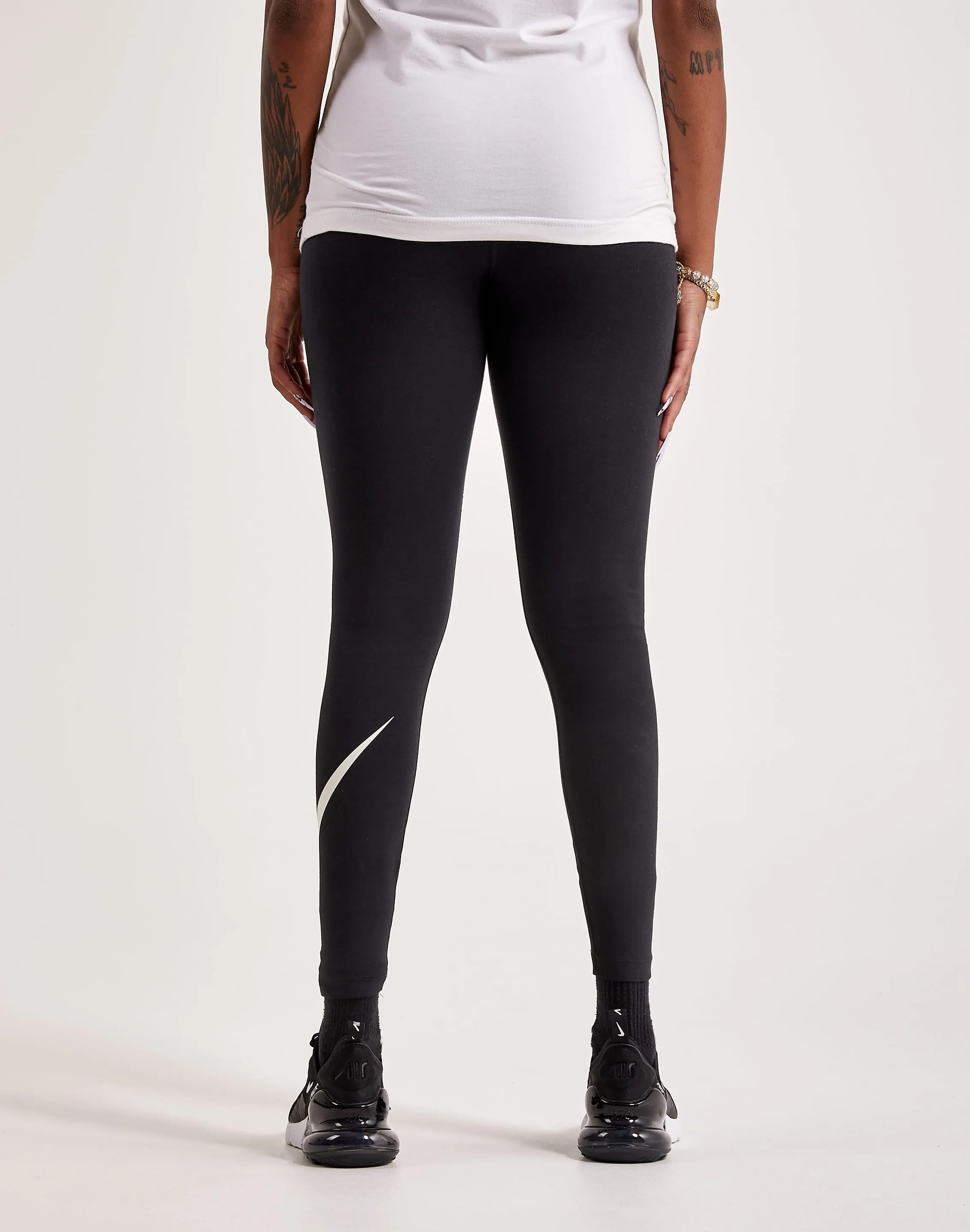 Nike Classics Essential Swoosh Leggings