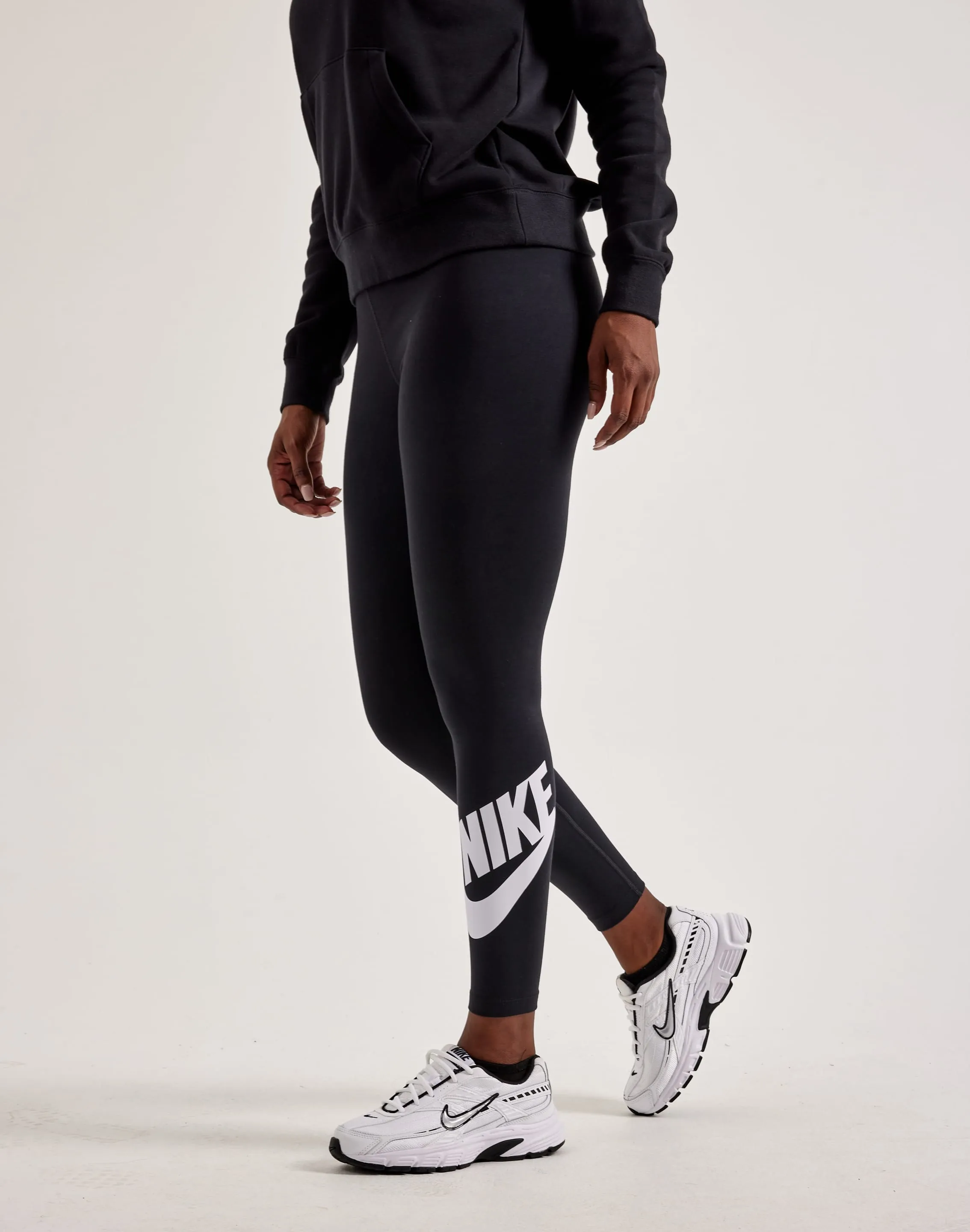 Nike Classics High-Rise Futura Leggings