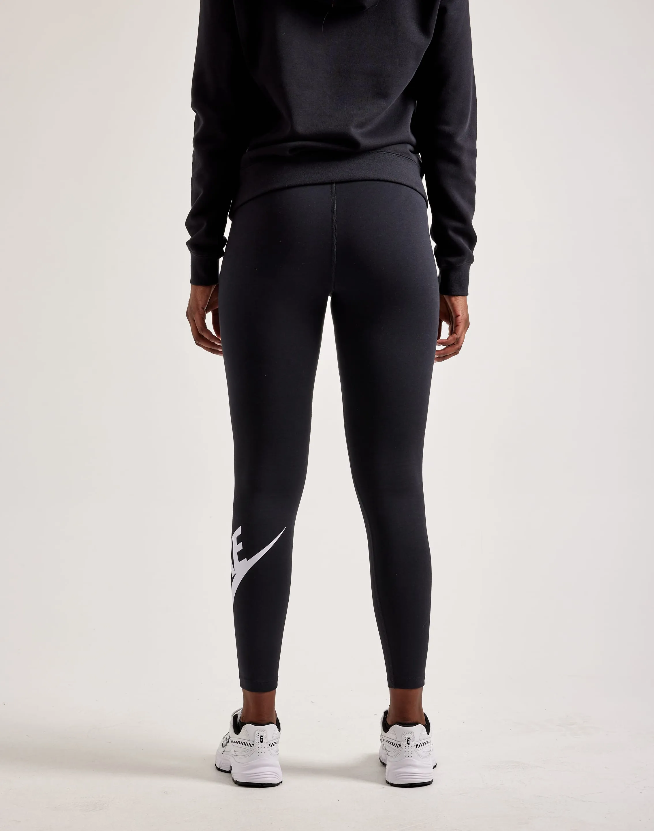 Nike Classics High-Rise Futura Leggings