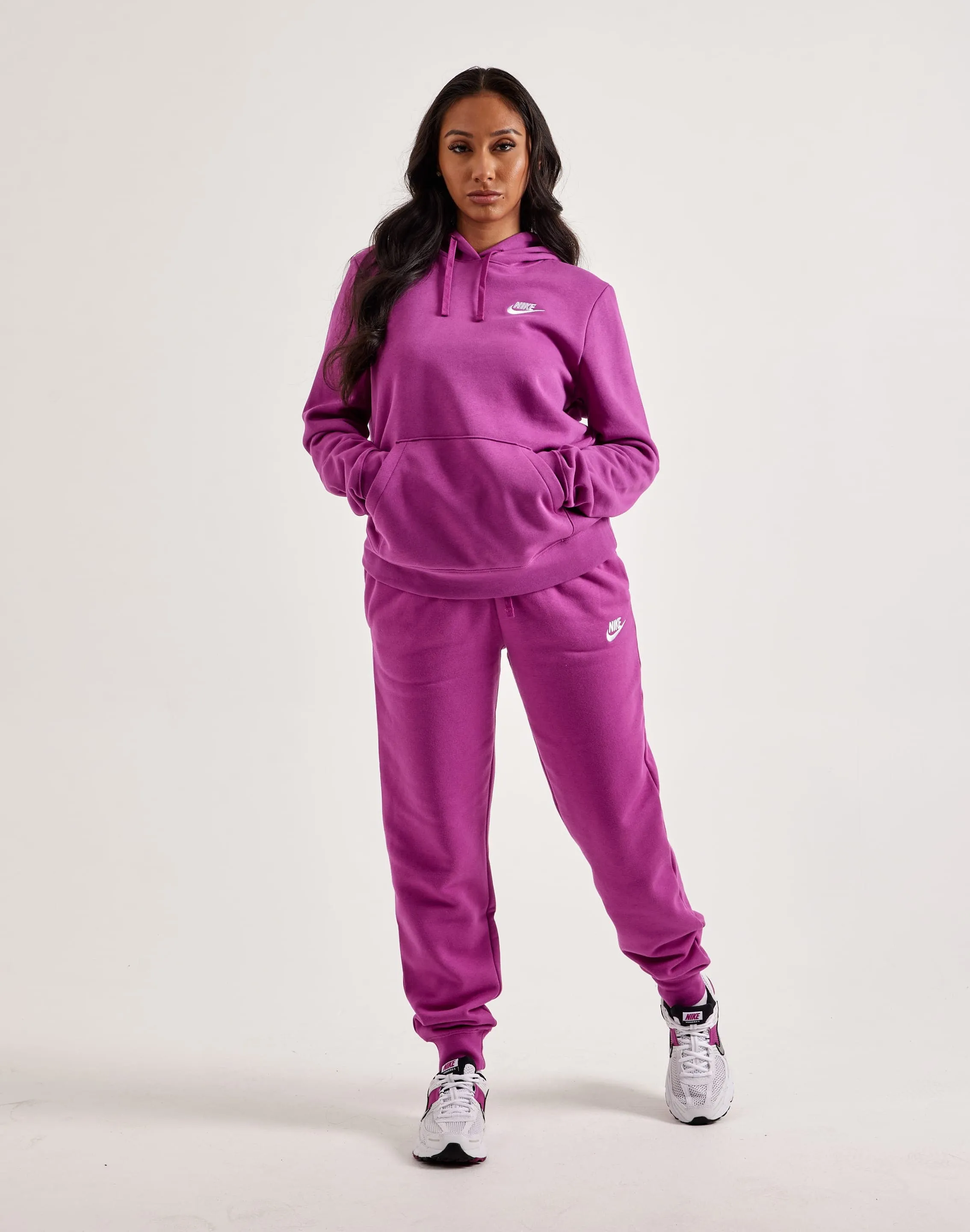 Nike Club Fleece Mid-Rise Pants