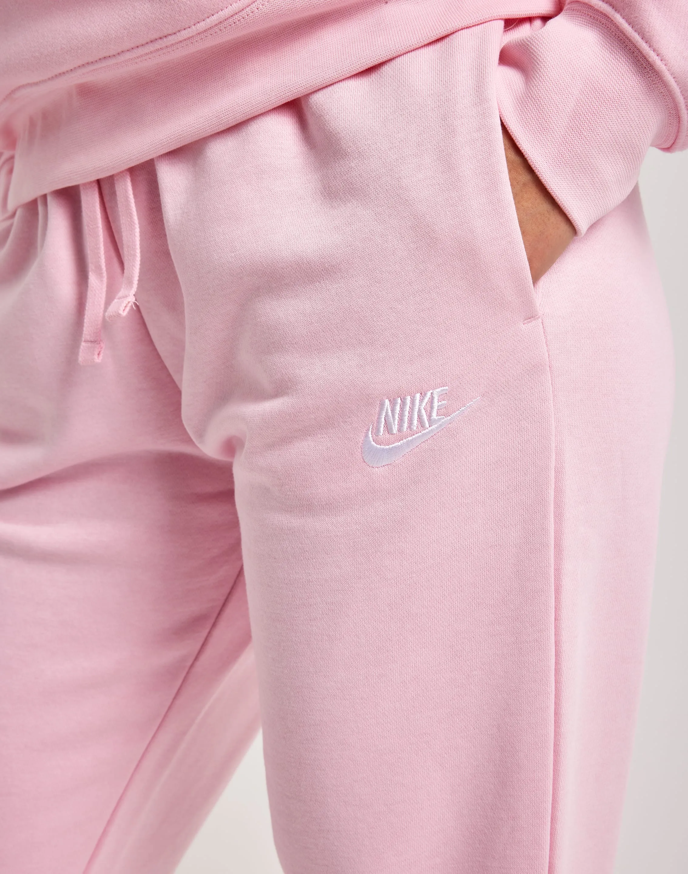 Nike Club Fleece Mid-Rise Pants