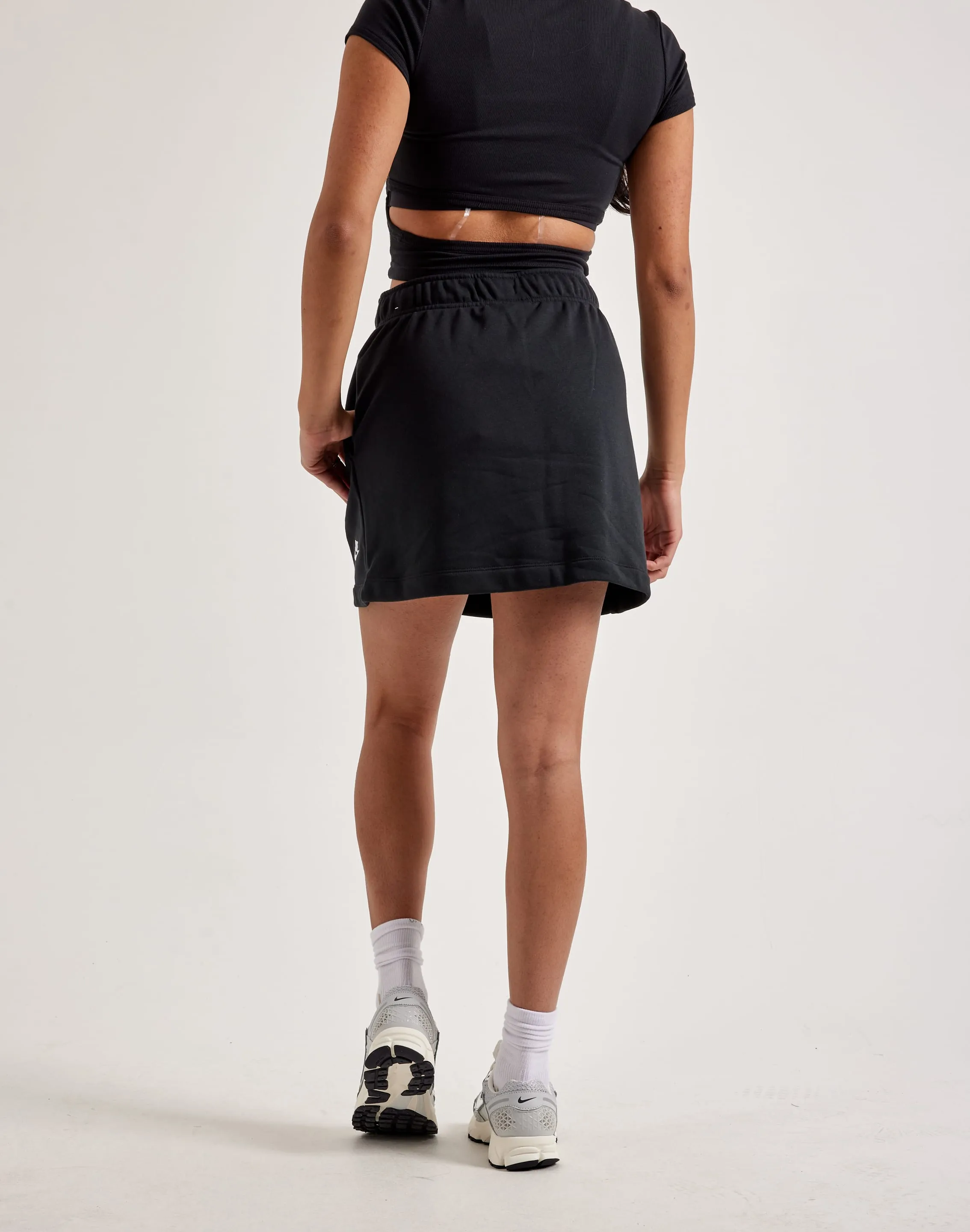 Nike Club Fleece Mid-Rise Skirt