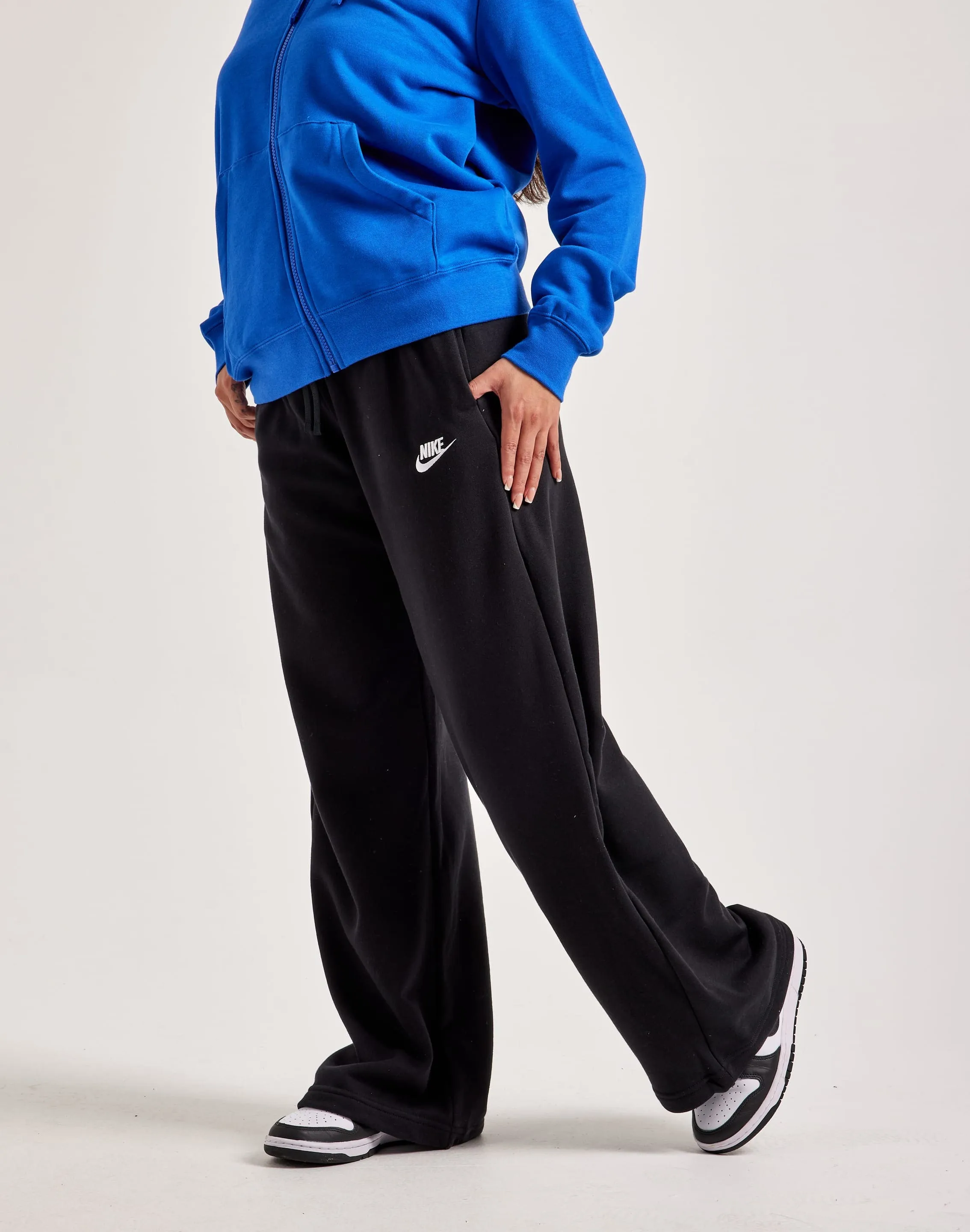 Nike Club Fleece Mid-Rise Wide-Leg Sweatpants
