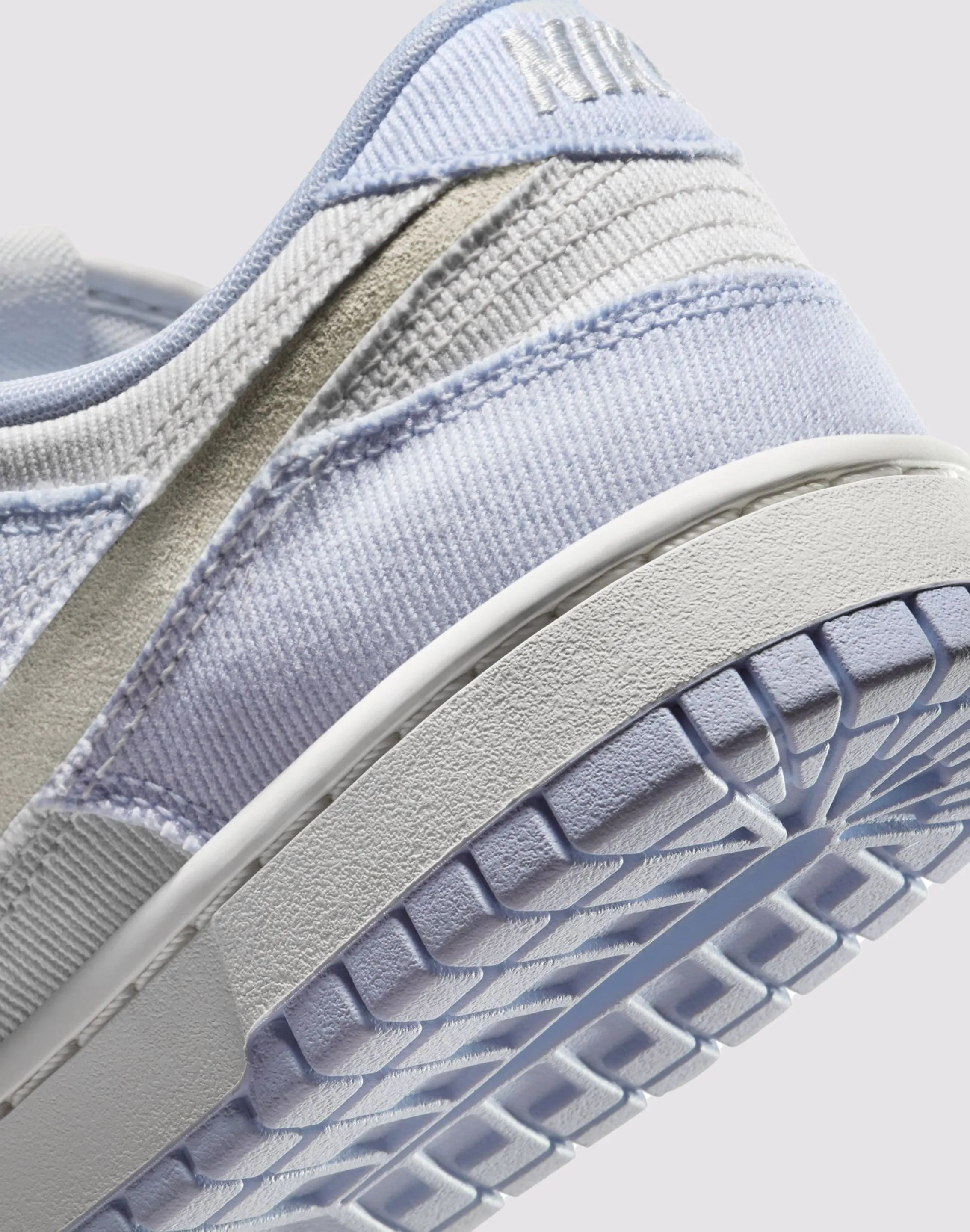 Nike Dunk Low &nbsp;"Ghost/Summit White/Platinum Tint"?