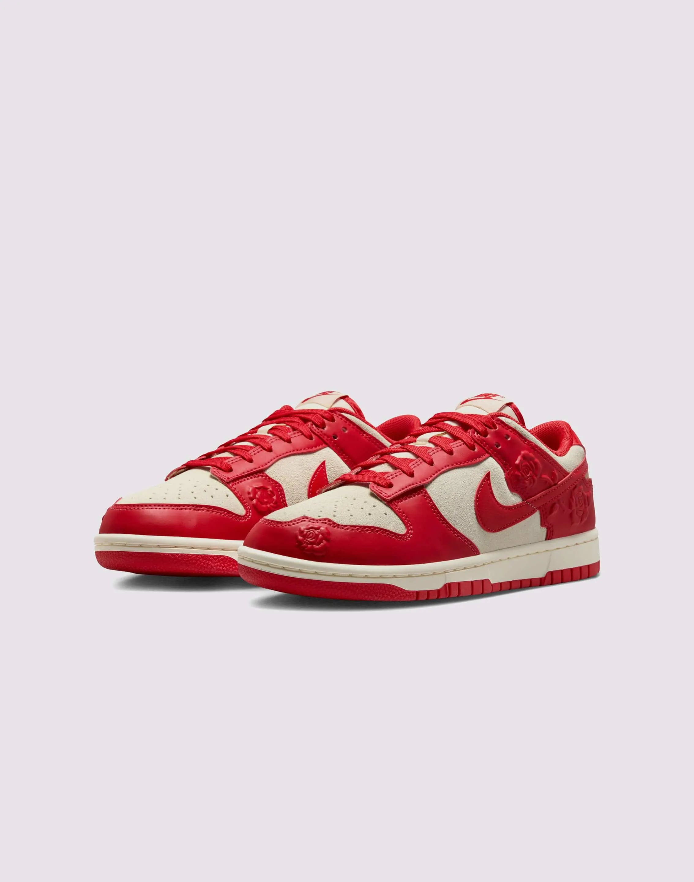 Nike Dunk Low "Roses"
