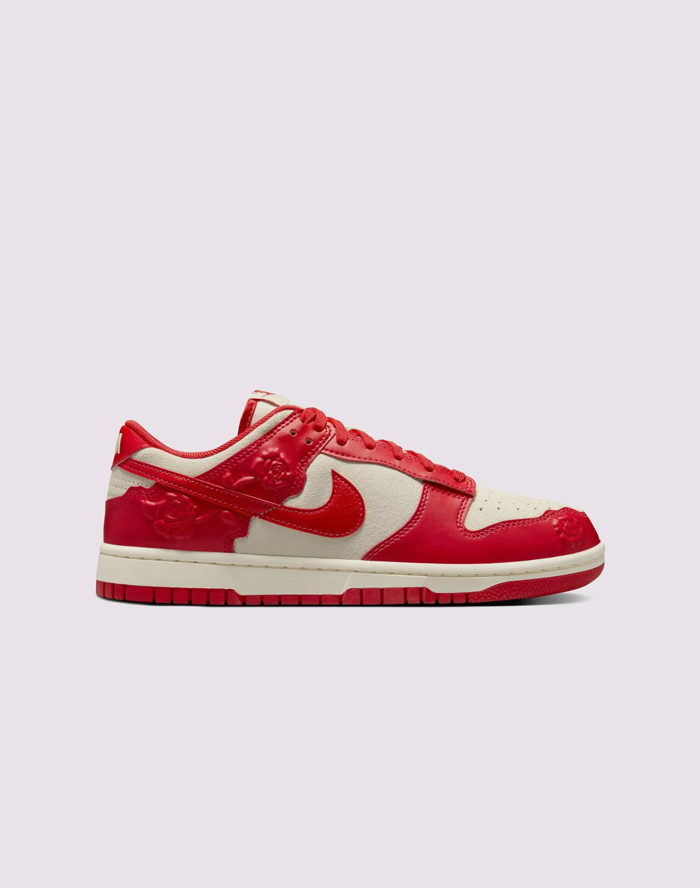 Nike Dunk Low "Roses"