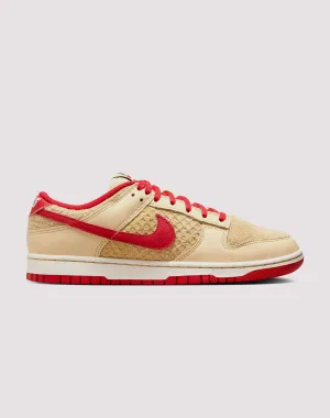 Nike Dunk Low Retro SE "Strawberry Waffle"
