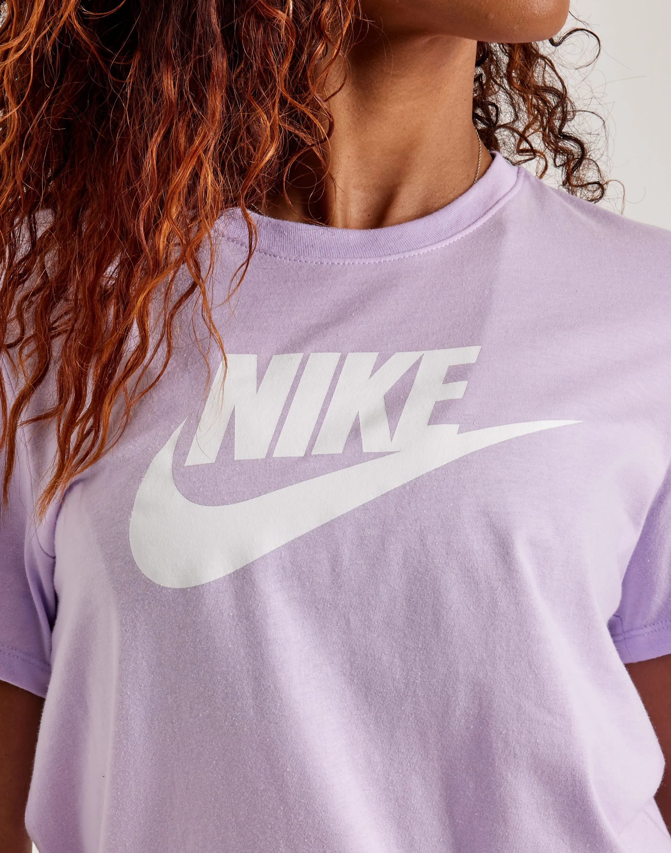 Nike Essential Icon Futura Tee