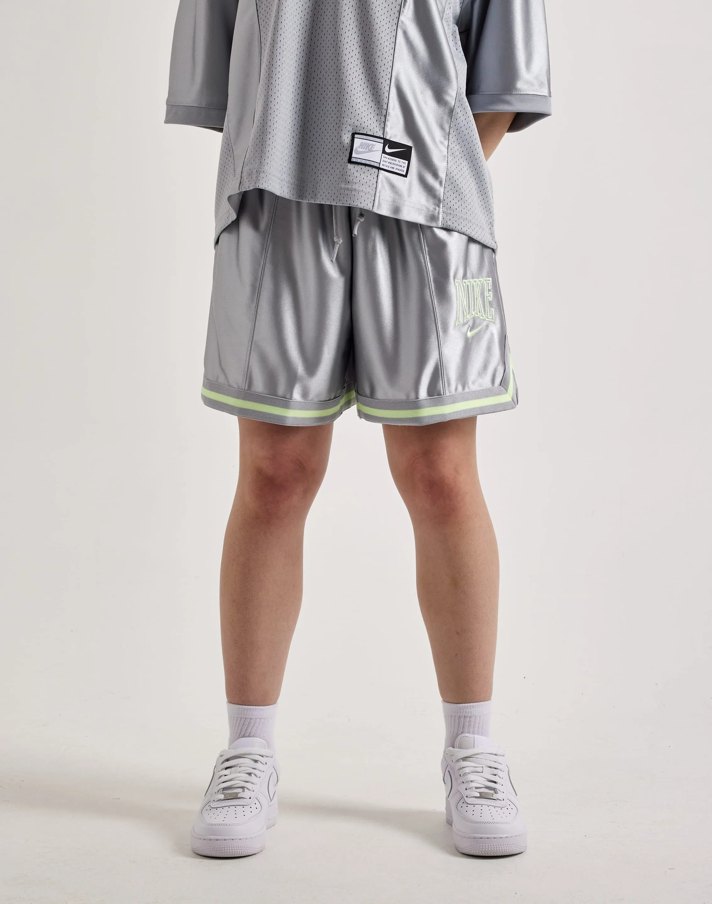 Nike Loose Graphic Shorts