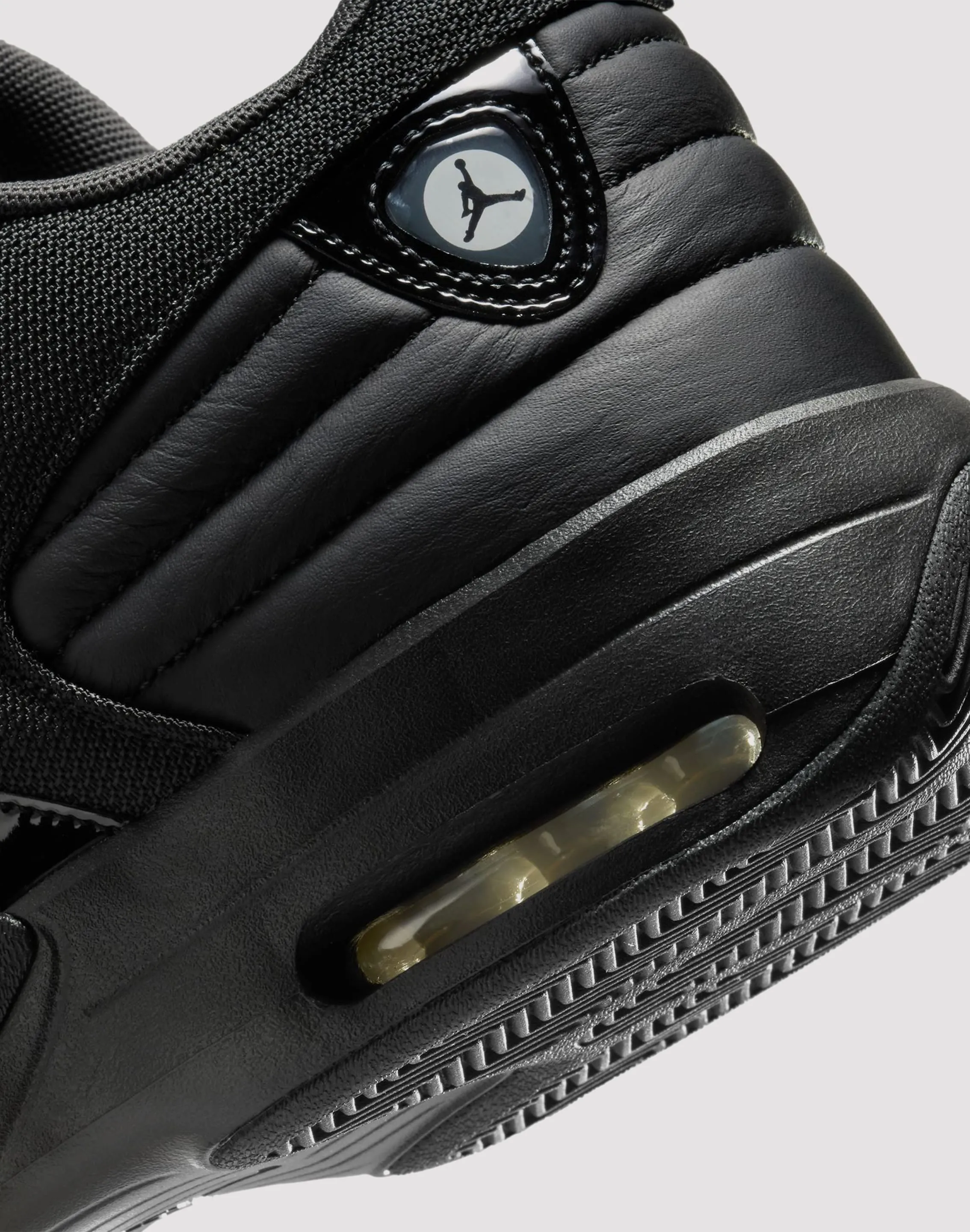 Nike Max Aura 6 "Black/Anthracite"