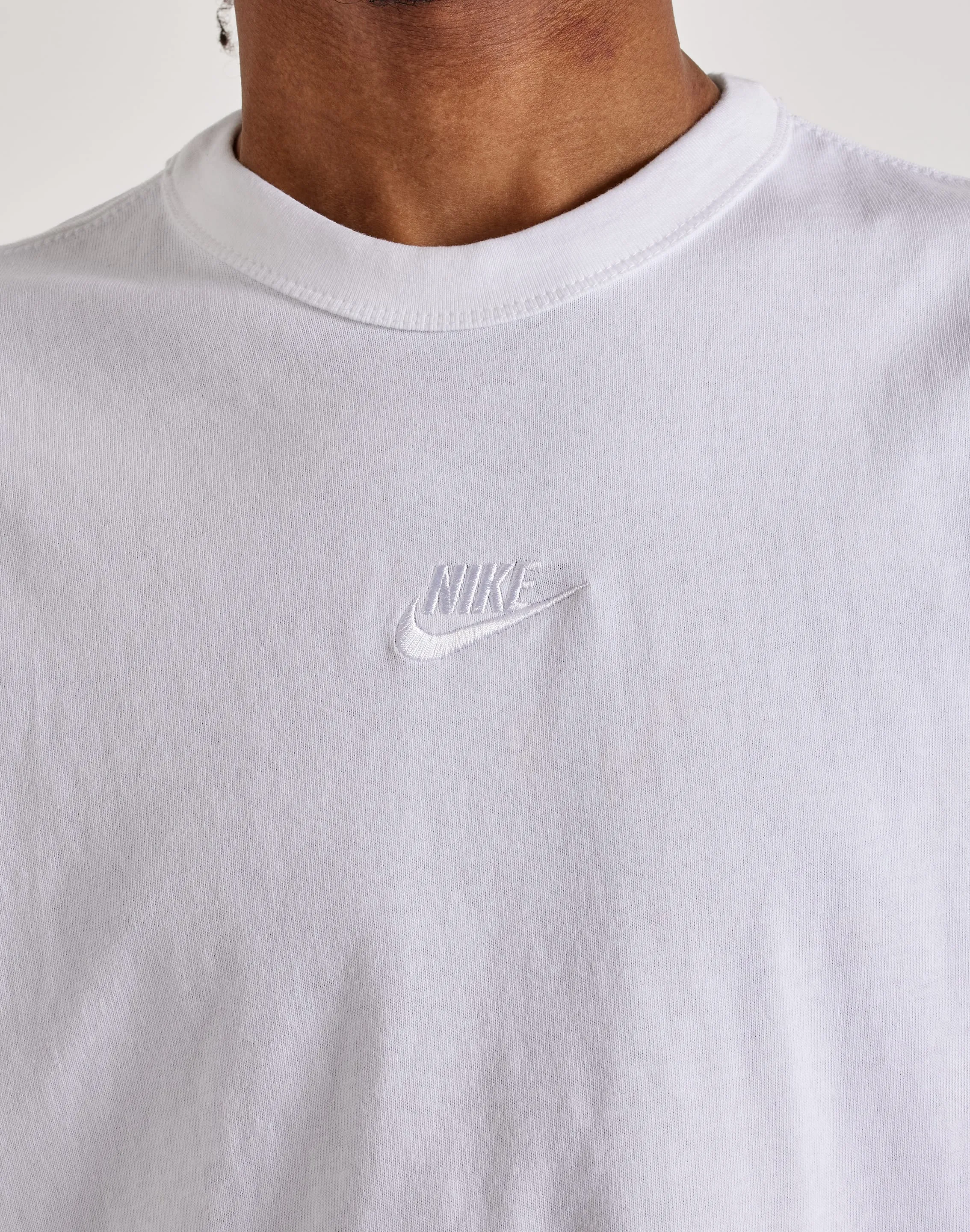 Nike  NSW Premium Essential Tee