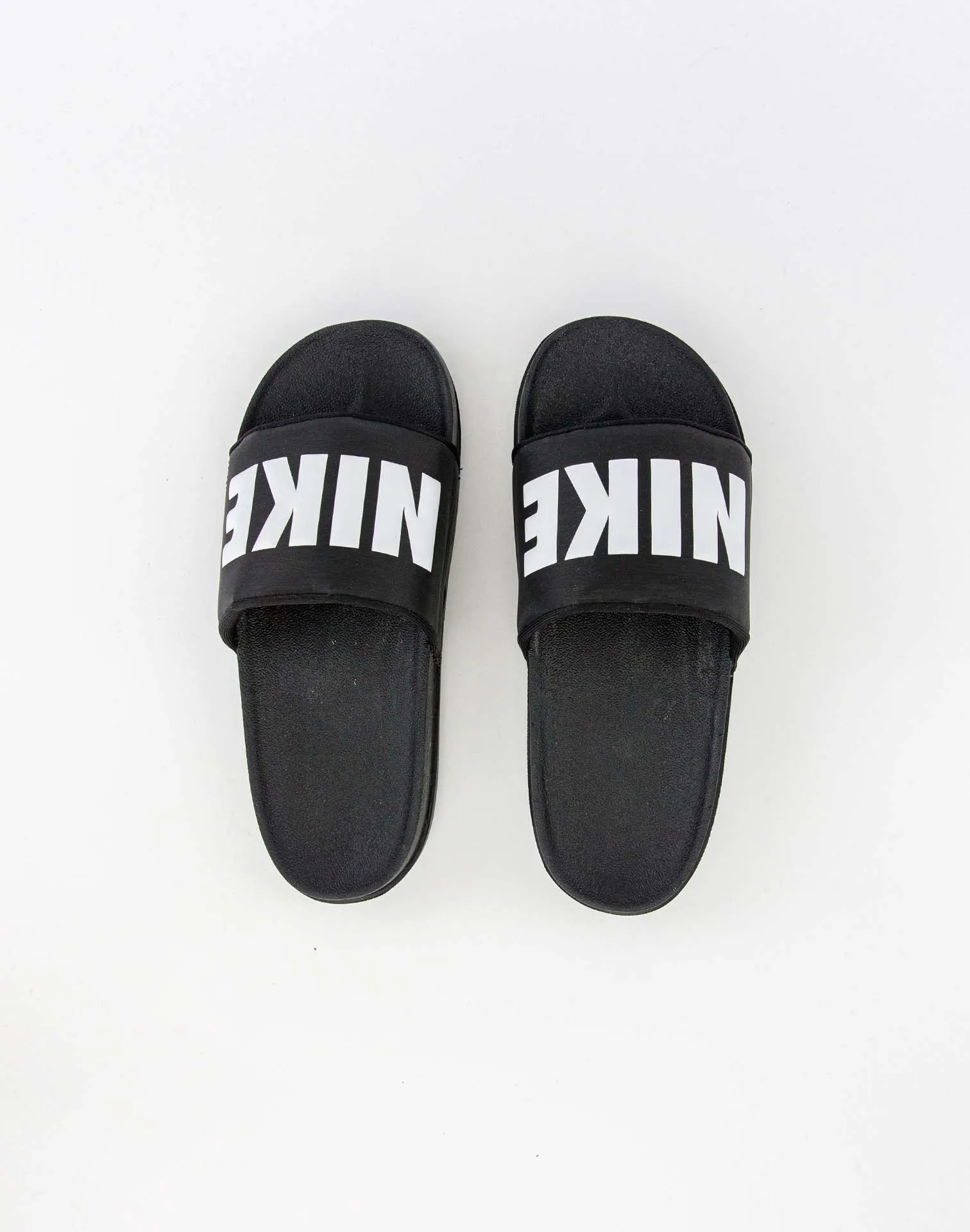Nike Offcourt Slides