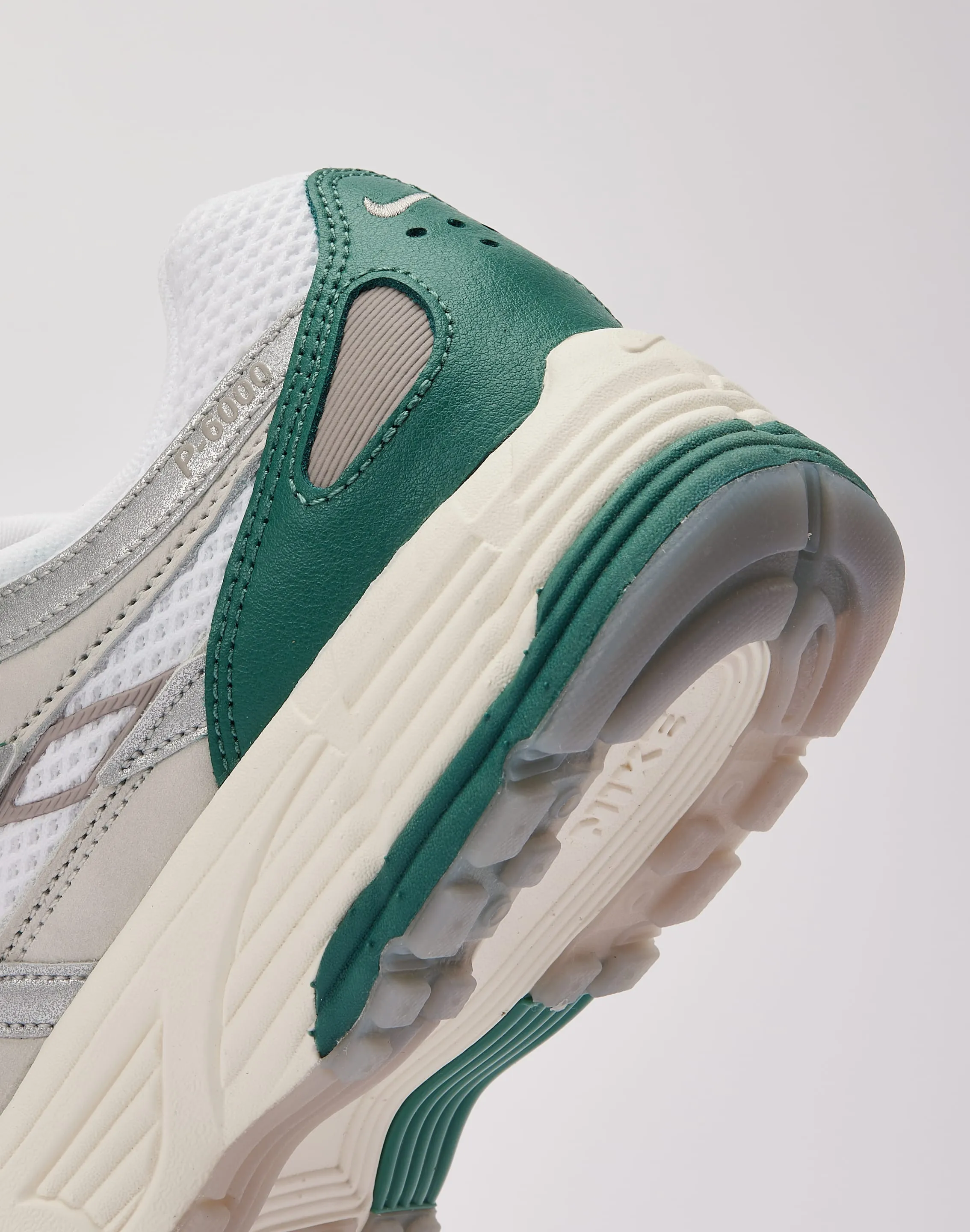 Nike P-6000 Premium
