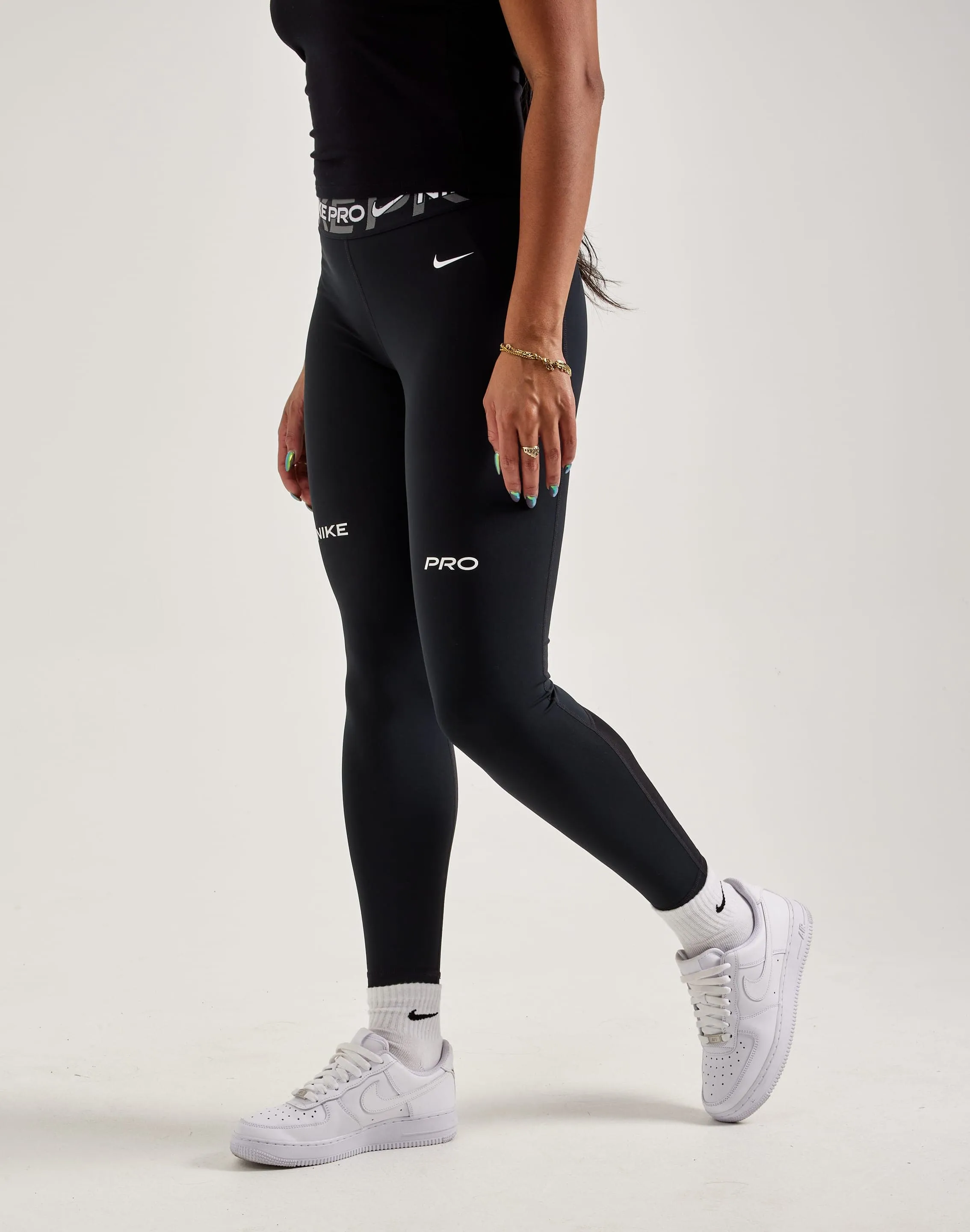 Nike Pro Mid-Rise Graphic Leggings