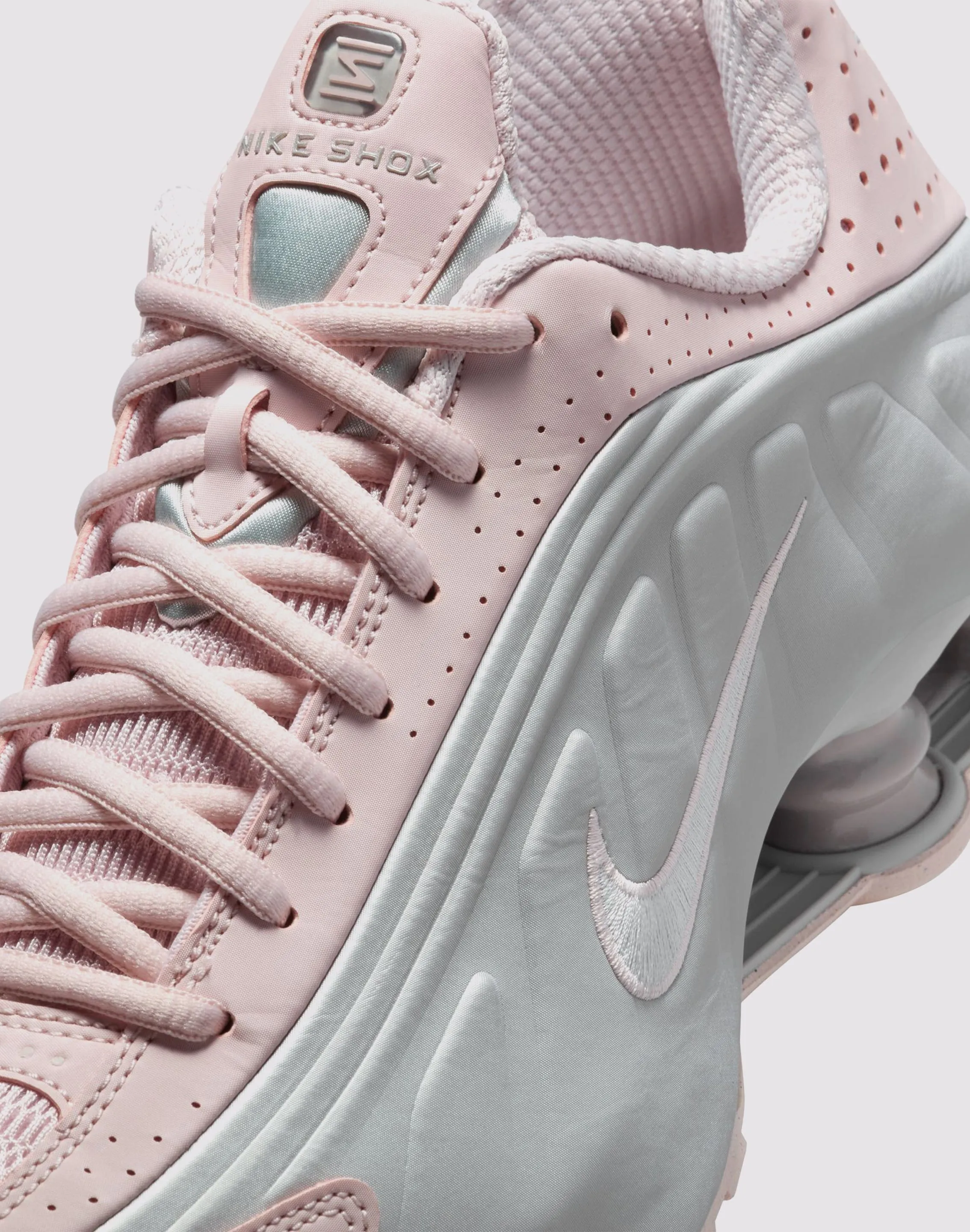 Nike Shox R4 "Barely Rose/Mtlc Platinum"