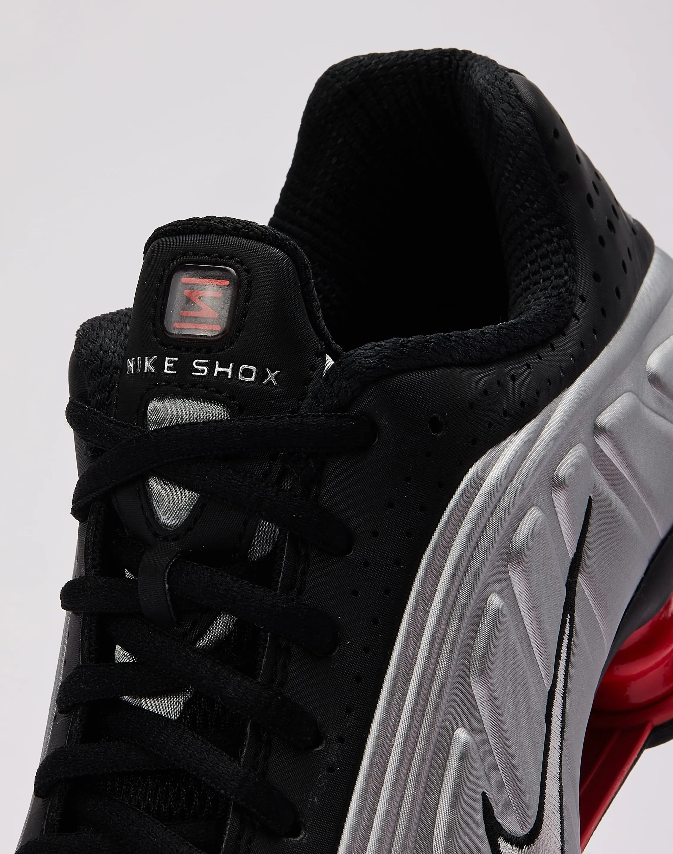 Nike Shox R4