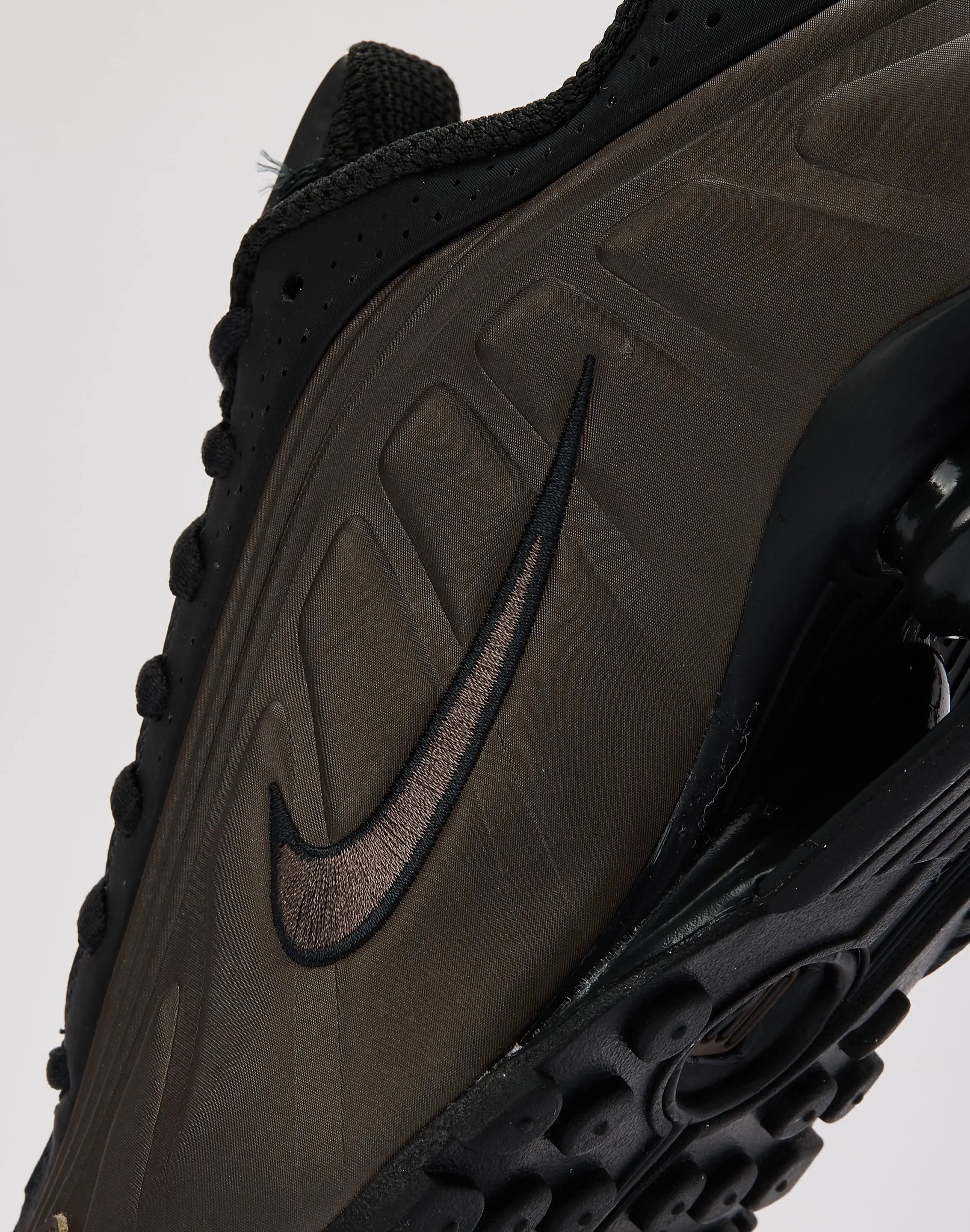 Nike Shox R4