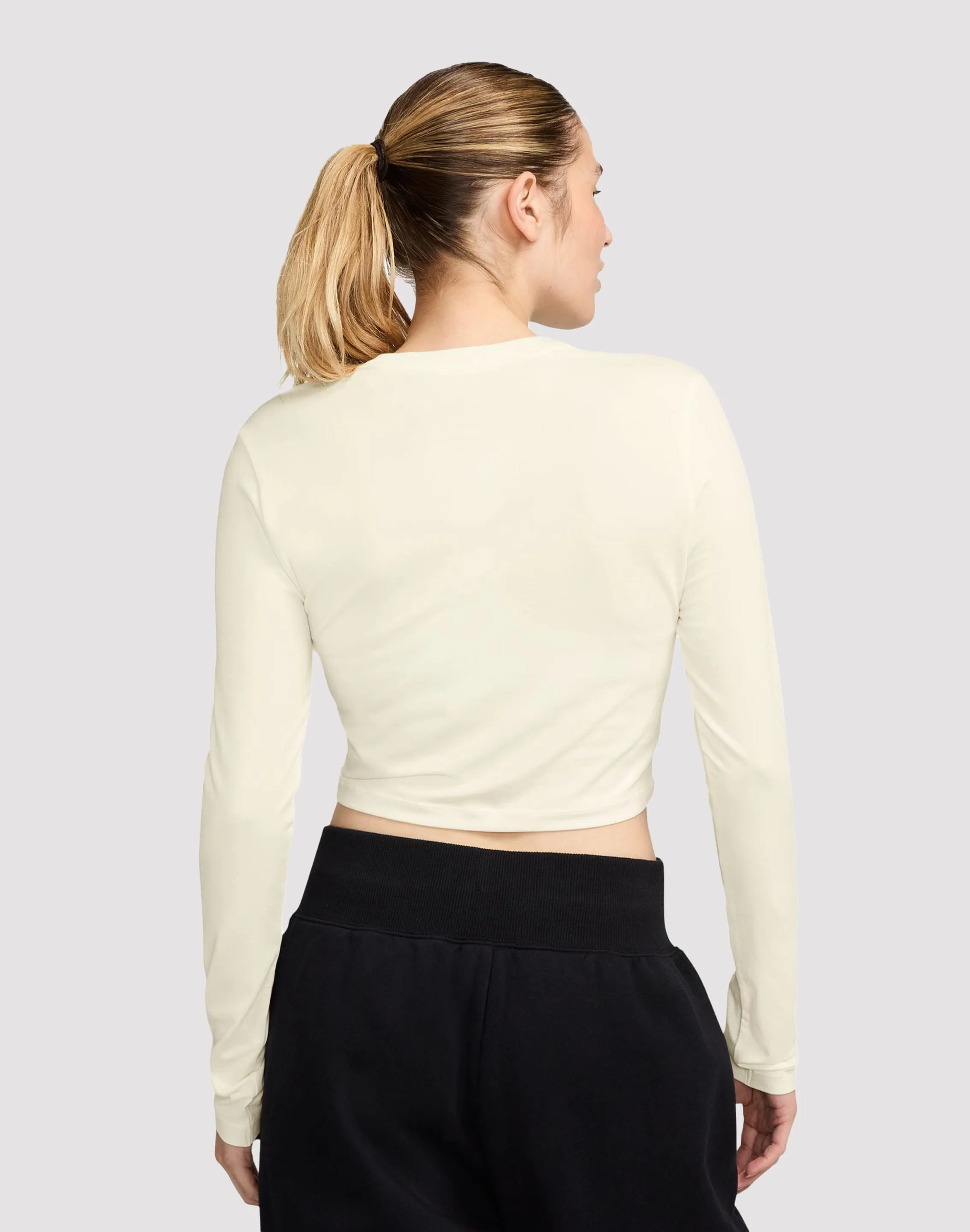Nike Sportswear Chill Knit Slim Long-Sleeve Crop Shirt