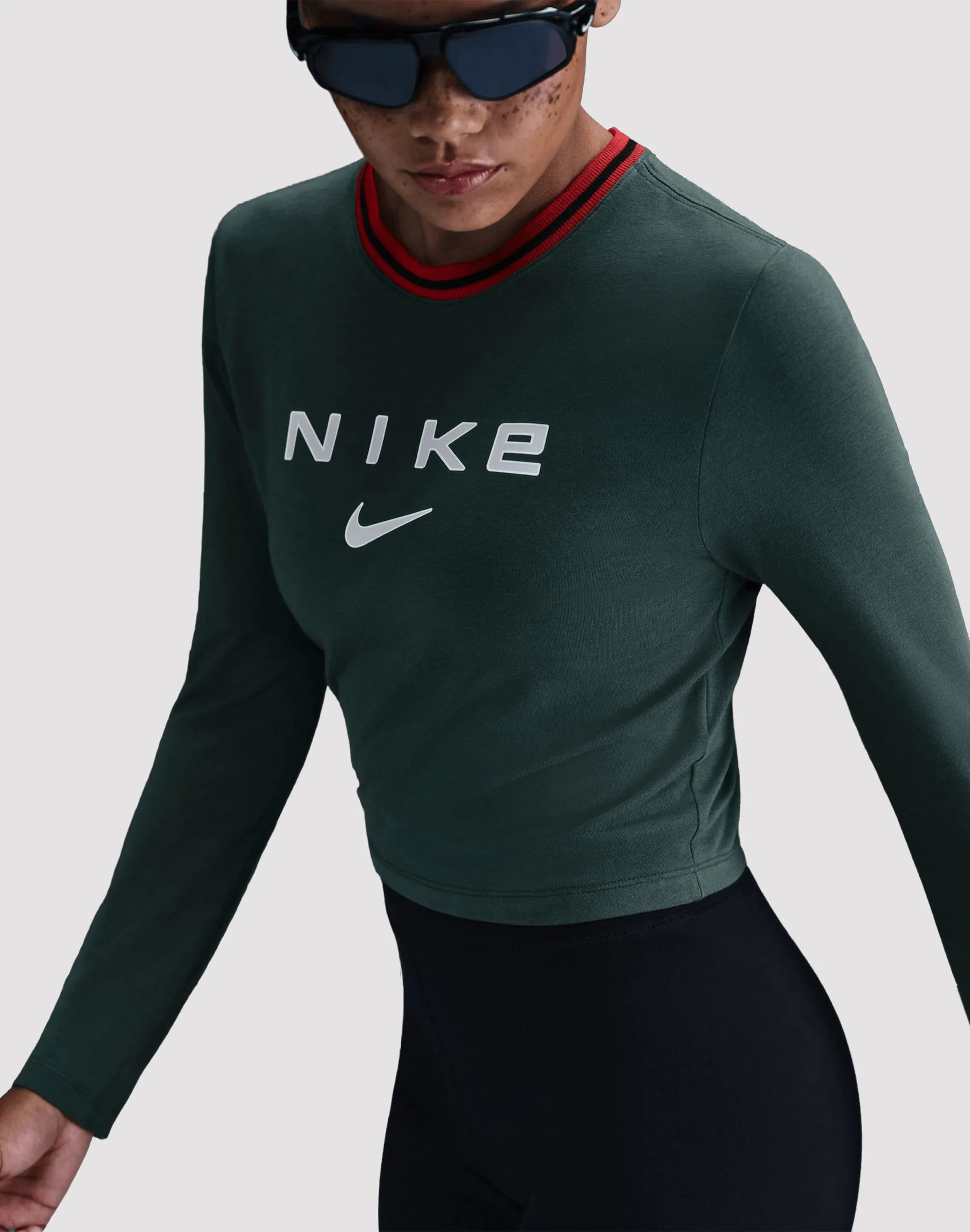 Nike Sportswear Chill Knit Slim Long-Sleeve Cropped Graphic Tee