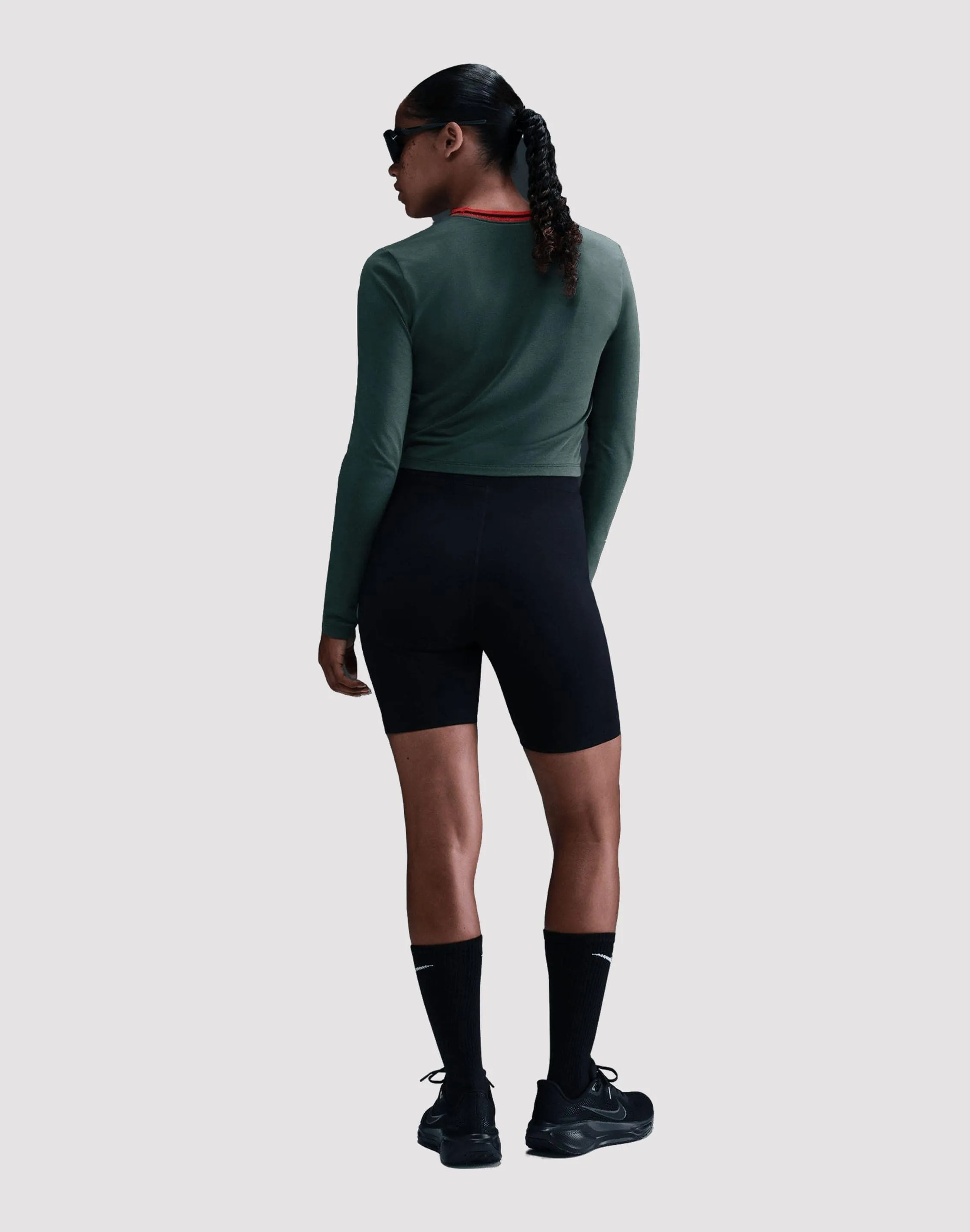 Nike Sportswear Chill Knit Slim Long-Sleeve Cropped Graphic Tee