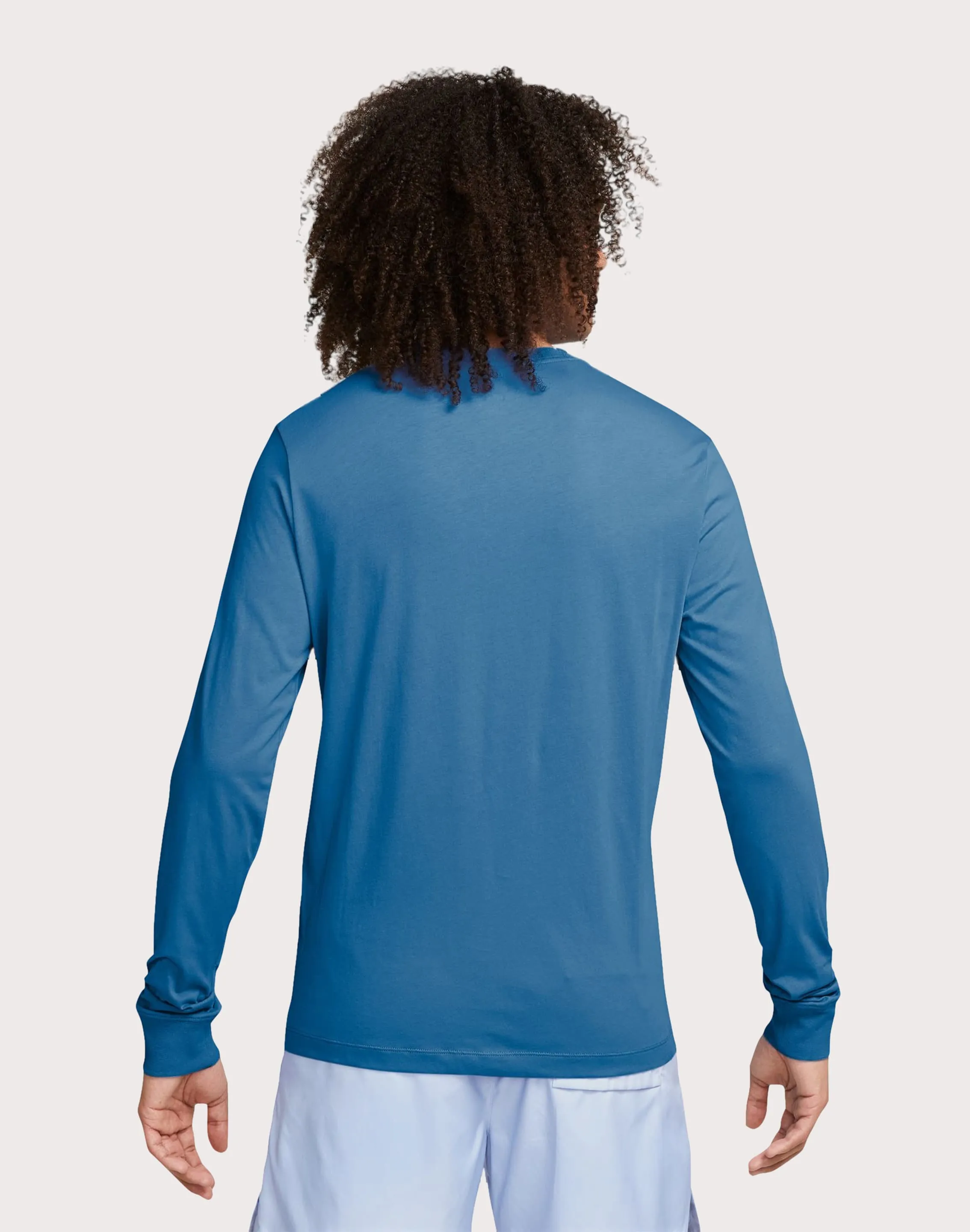 Nike Sportswear Club Long-Sleeve Blue Tee