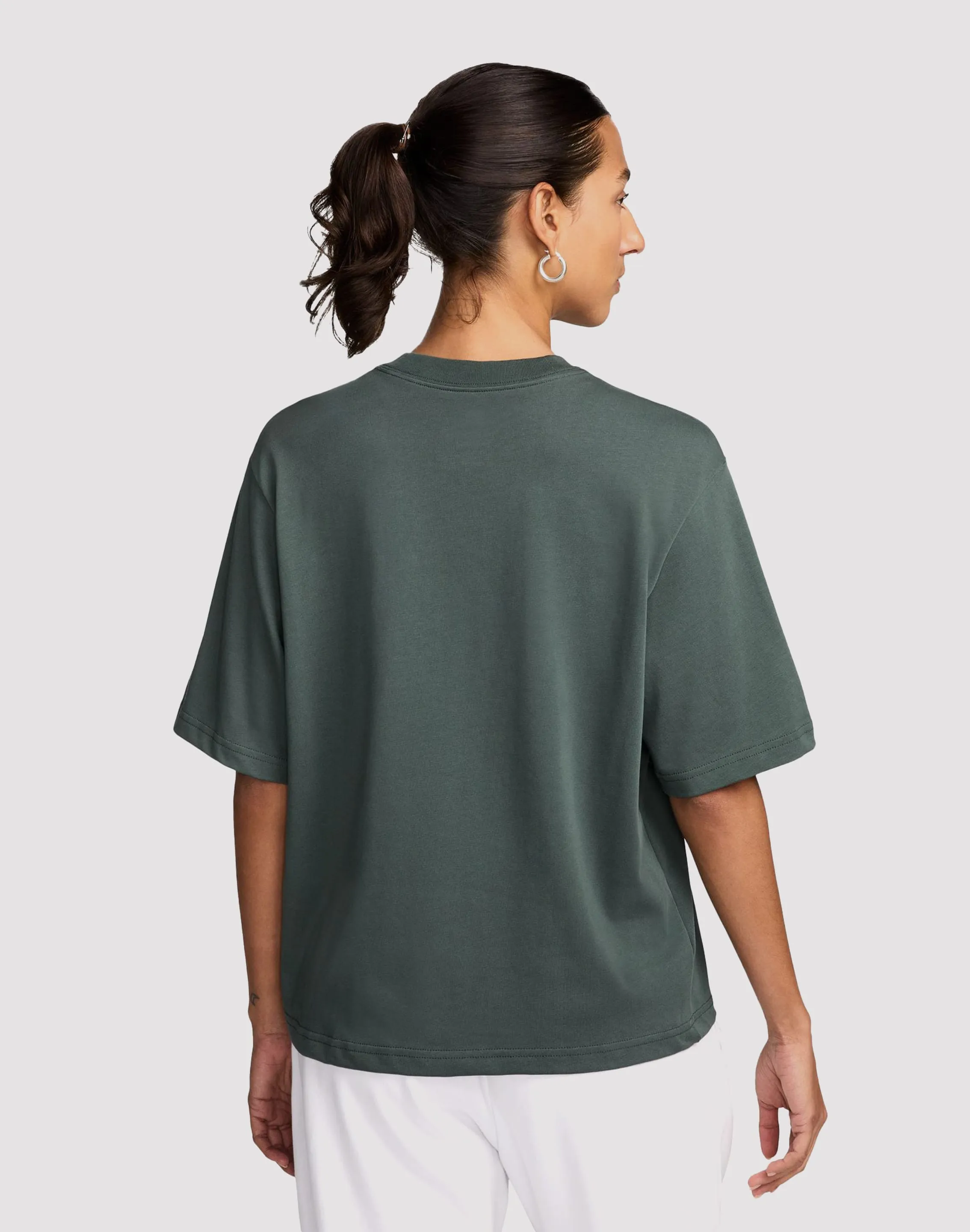 Nike Sportswear Essential Boxy Tee